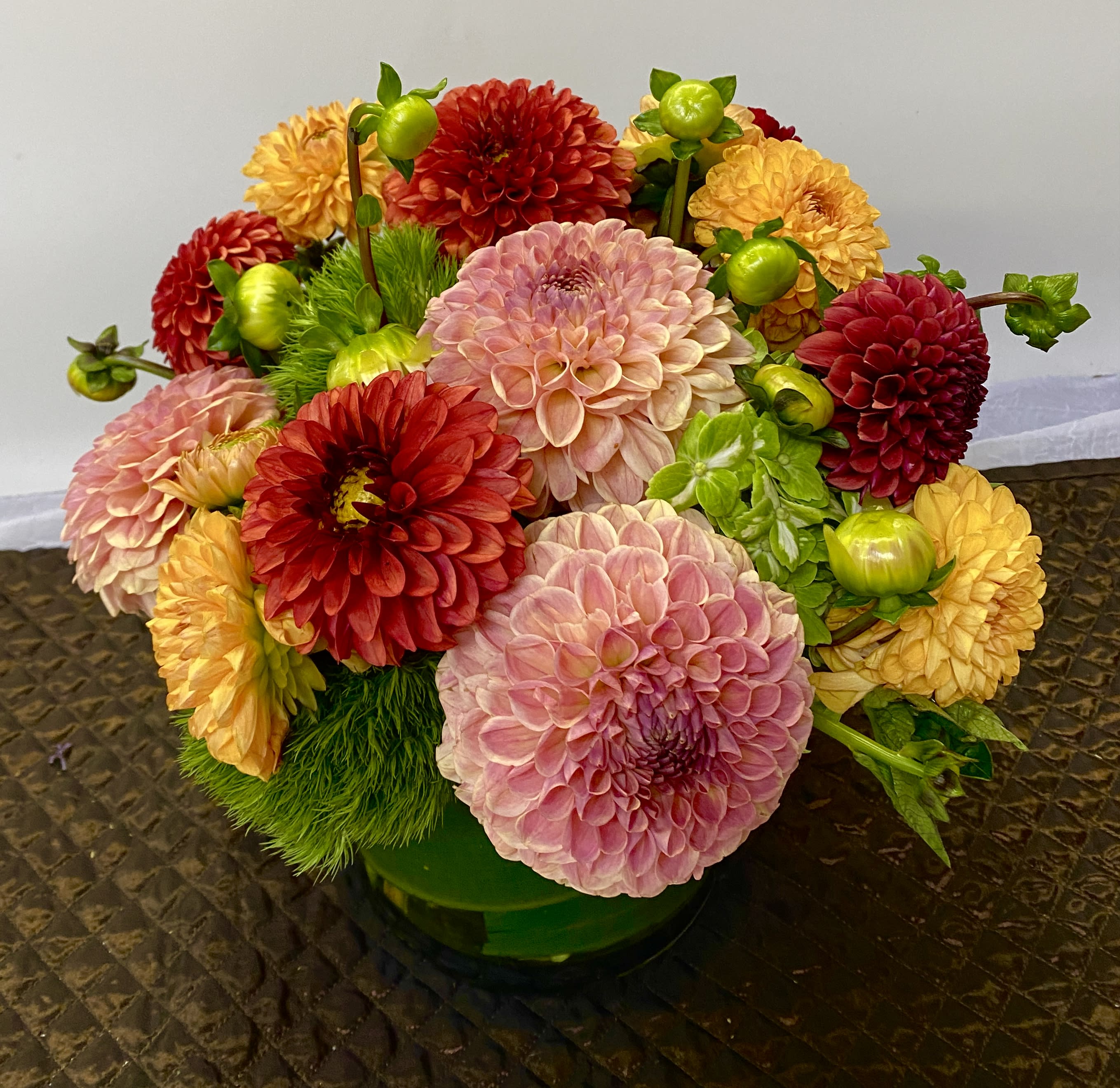 The King’s Dauther - Markets best pick of this seasonal favorite! Dahlias and mint oh so good together.