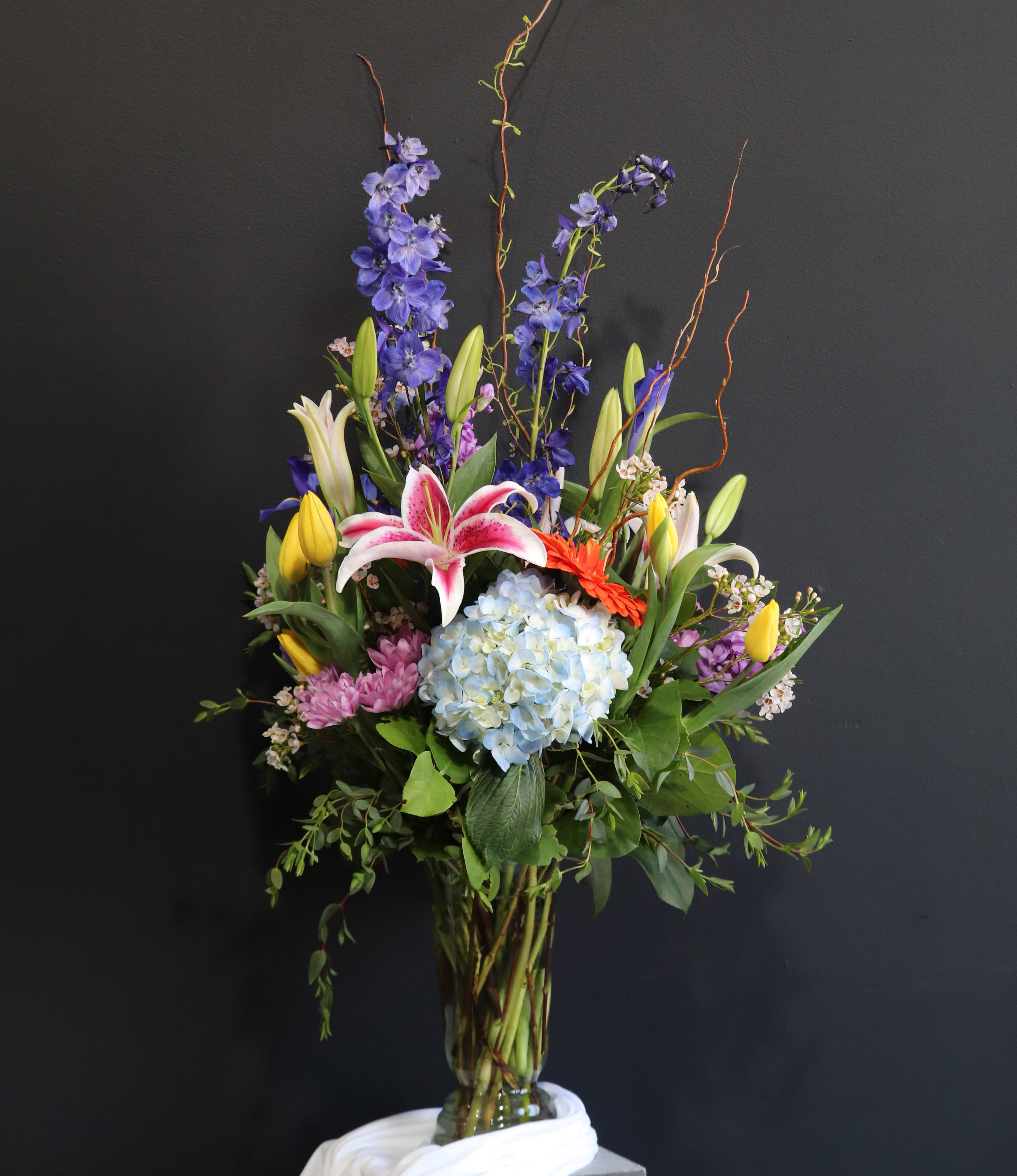 Appreciation - Show appreciation to the hard-working admin, secretary, or assistant this year with this beautiful arrangement.
