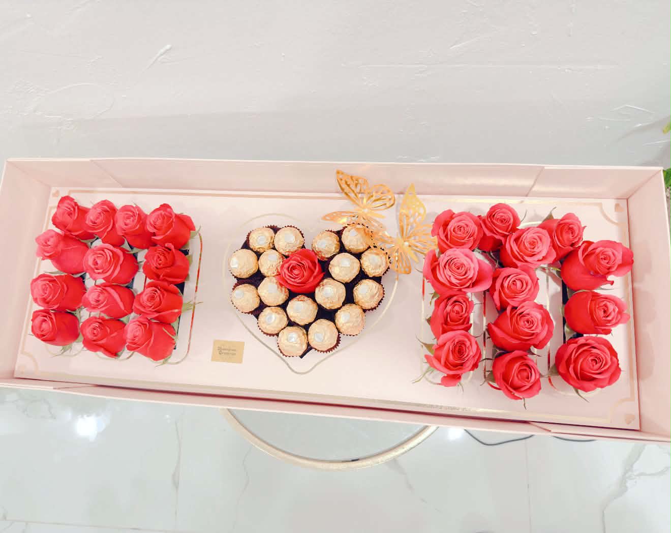 Caja Mom - Caja con rosas y chocolates