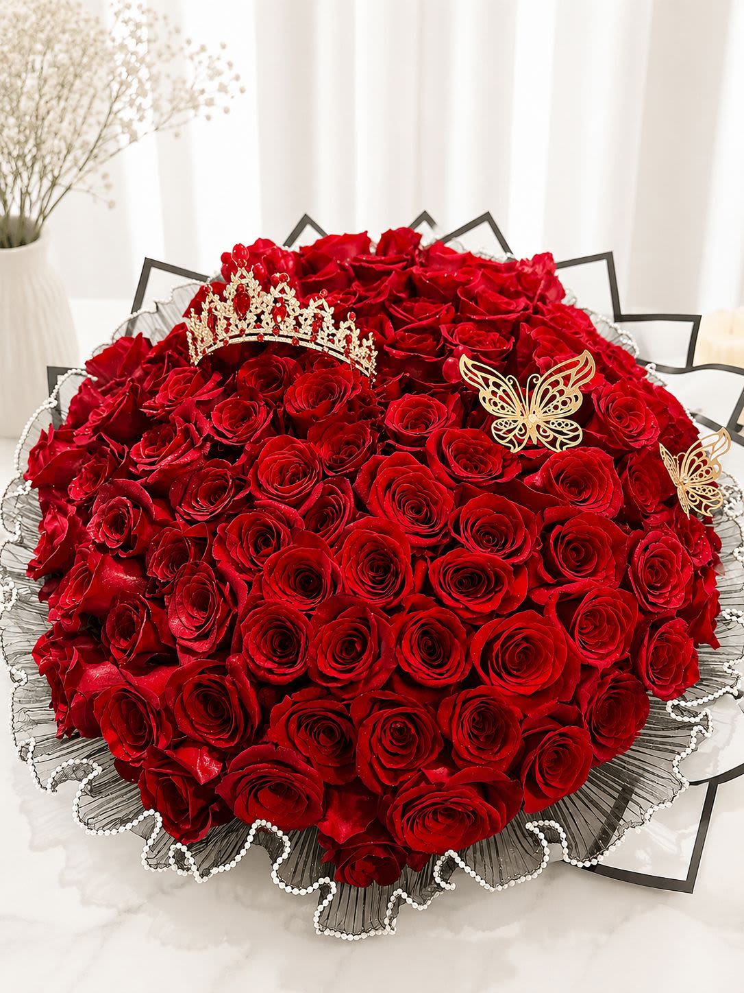 100 Roses - Buchon bouquet 100 red roses