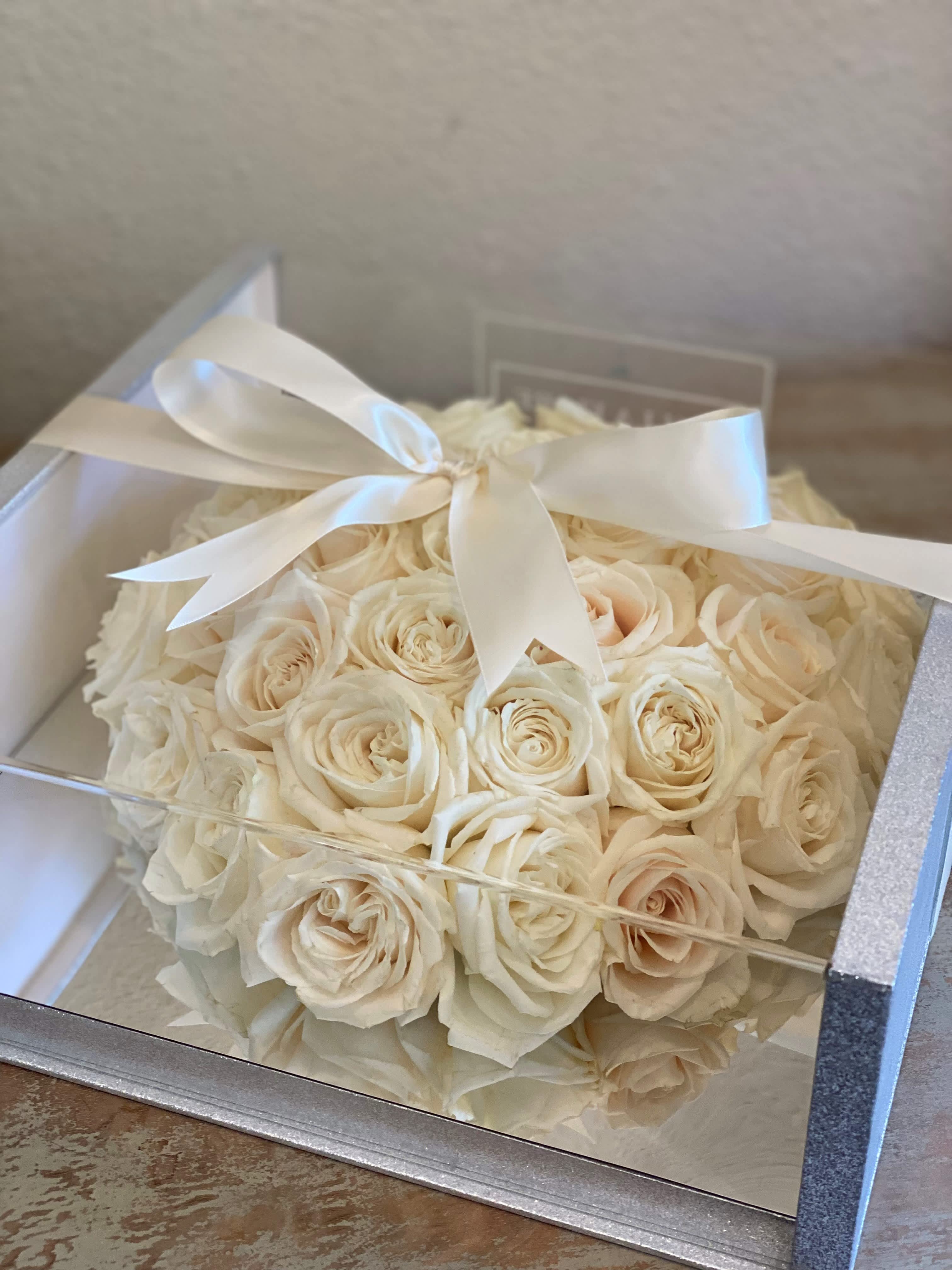 White Elegance with Love  - Elegant white playa blanca roses in the shape of heart enclosed in a classy  large clear box, luxury gift for your Valentin.