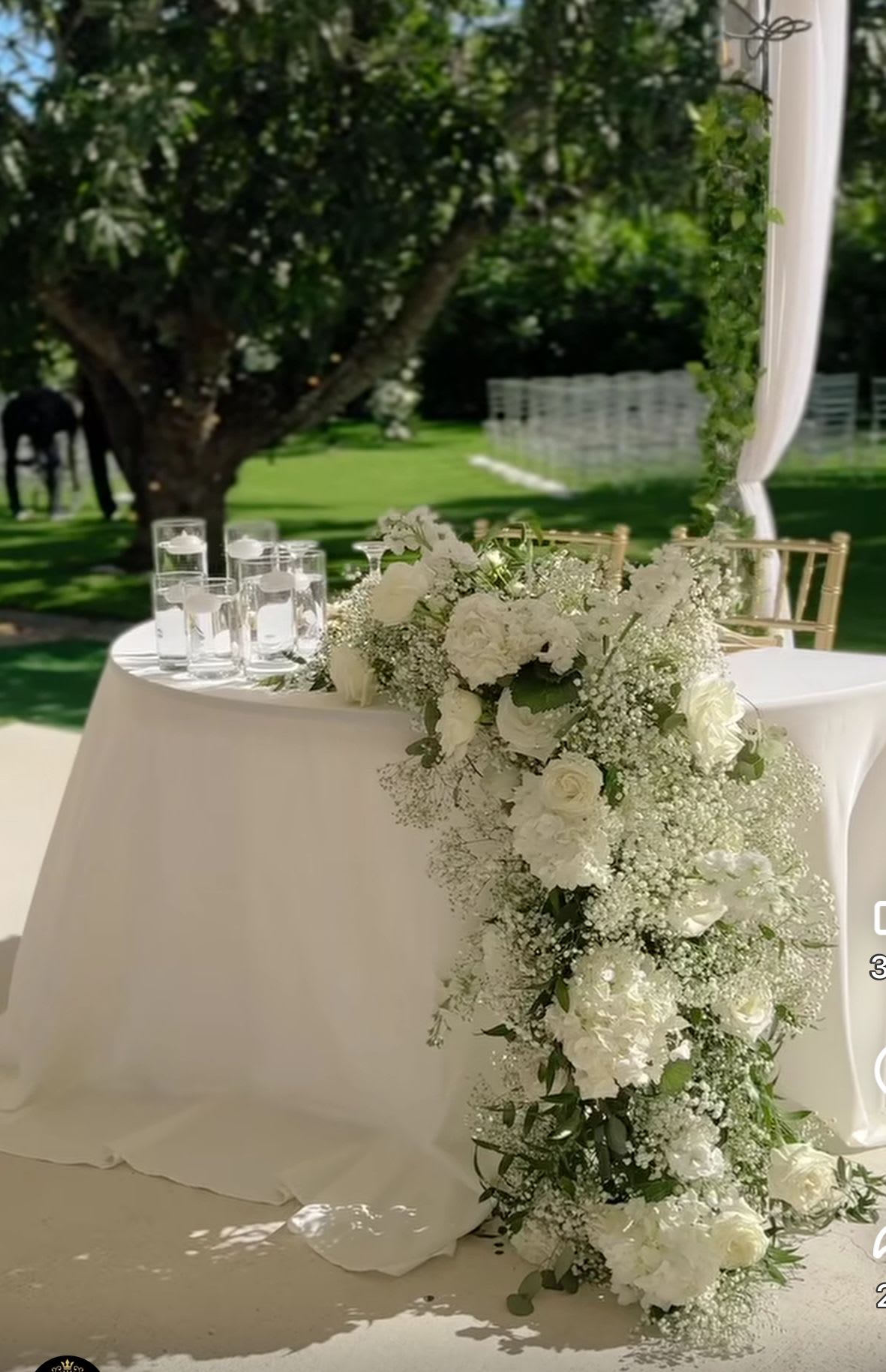 White Cascade garland  - 7' Long garland with white flowers 