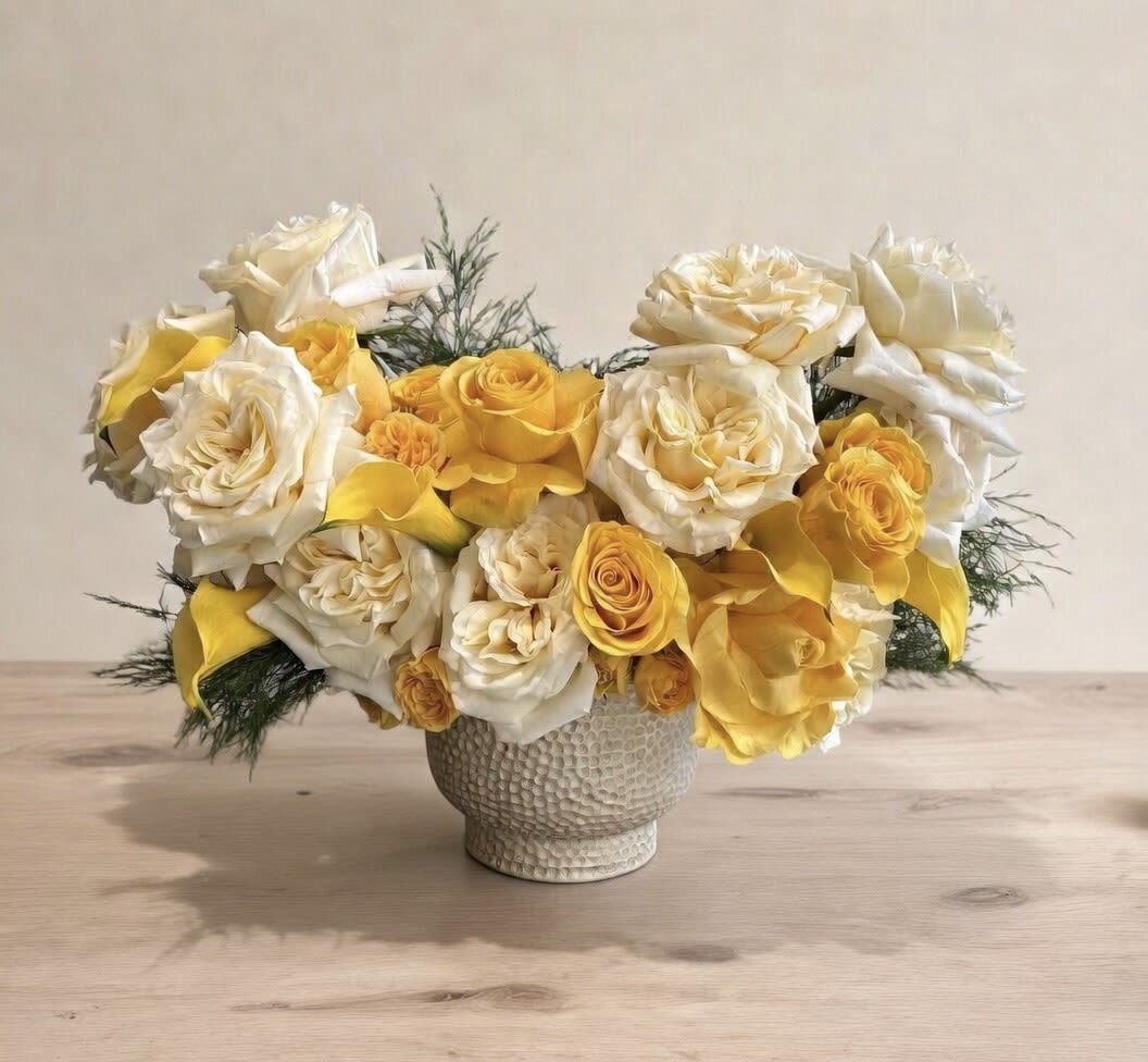 Gold Bouquet  - Premium Garden Roses and nice greenery in gold ceramic vase. 
