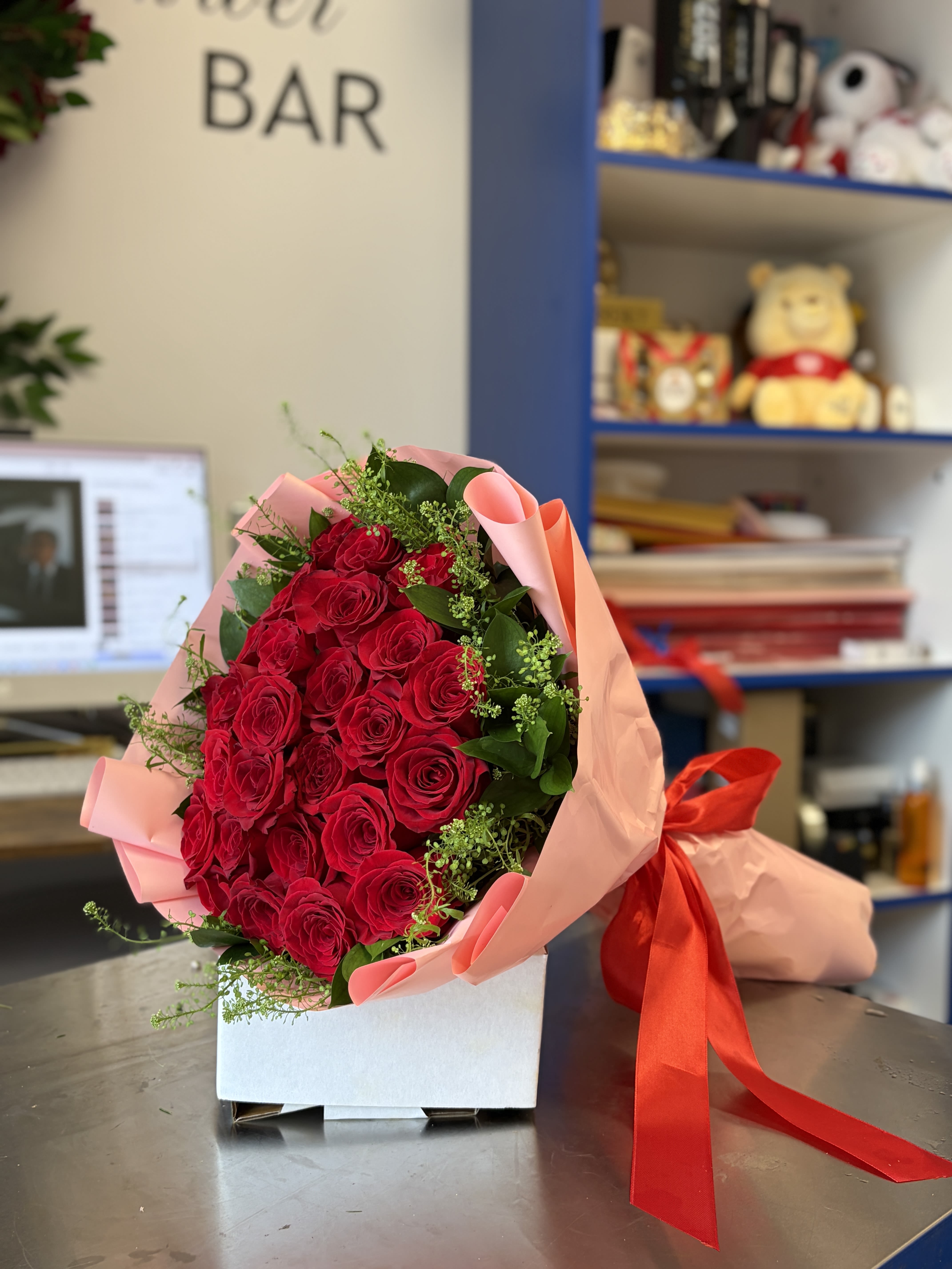 Ramo de 24 rosas para mamá en Long Island, New York - Ramo de 24 rosas para mamá en Long Island, New York