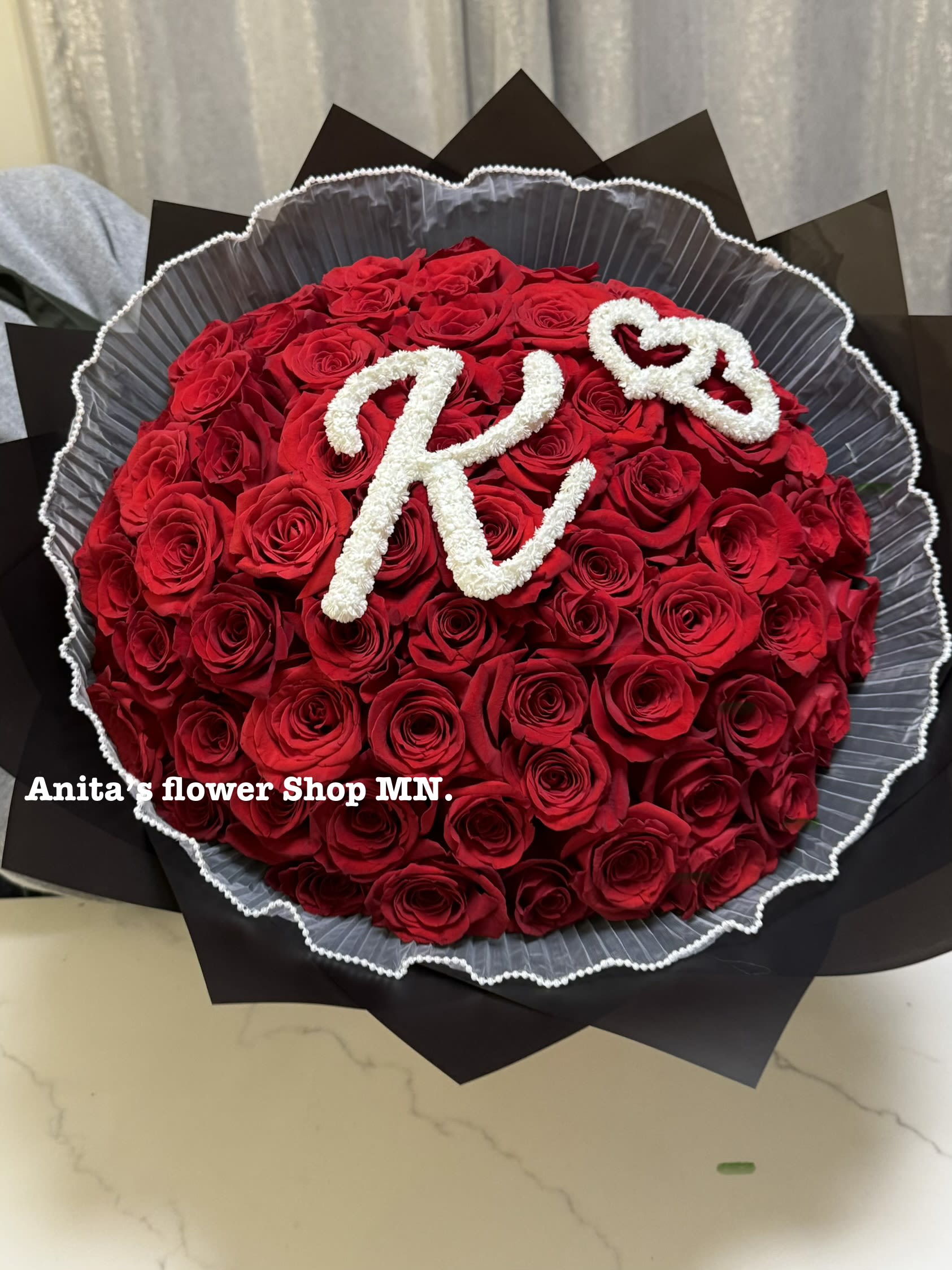 Initial letter Bouquet of red roses . - Amazing 35 red Roses Bouquet with Any Initial letter made of fresh Baby breath,  Perfect to celebrate  any occasion.  surprise your love one with this amazing famous bouquet.  Deluxe 40 oses total  and more baby breath total. Premium 50 roses total and more baby breath total.