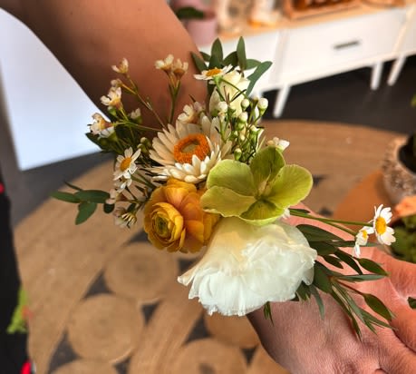 Corsage  - Wrist Corsage- PLEASE SPECIFY COLOR REQUEST.