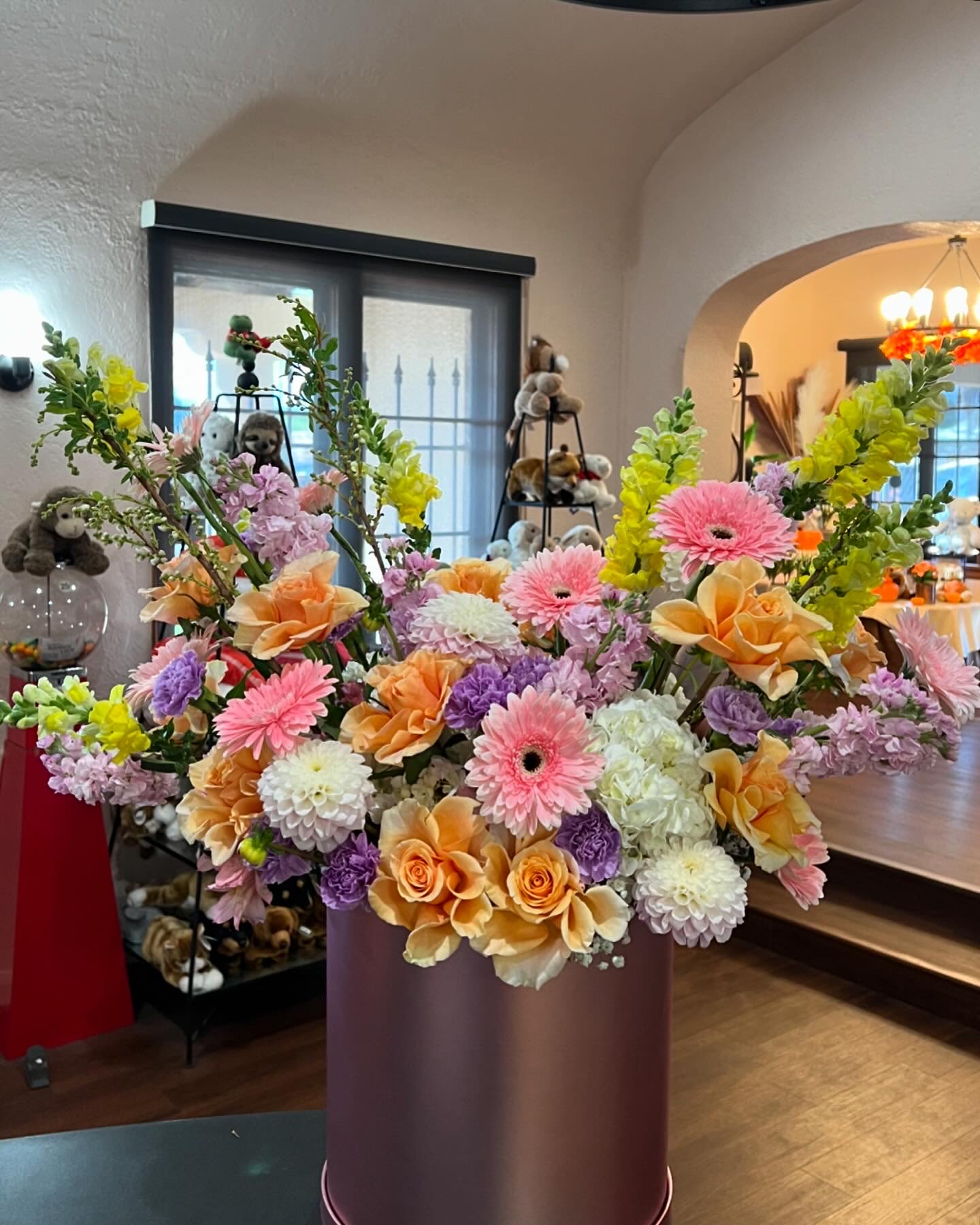 Elegant bouquet in soft color - Soft bouquet in light pink, peach, yellow, lavender using roses, dahlia, snap, stock, hydrangea, carnation.  Beautiful arrangement for any occasion. 