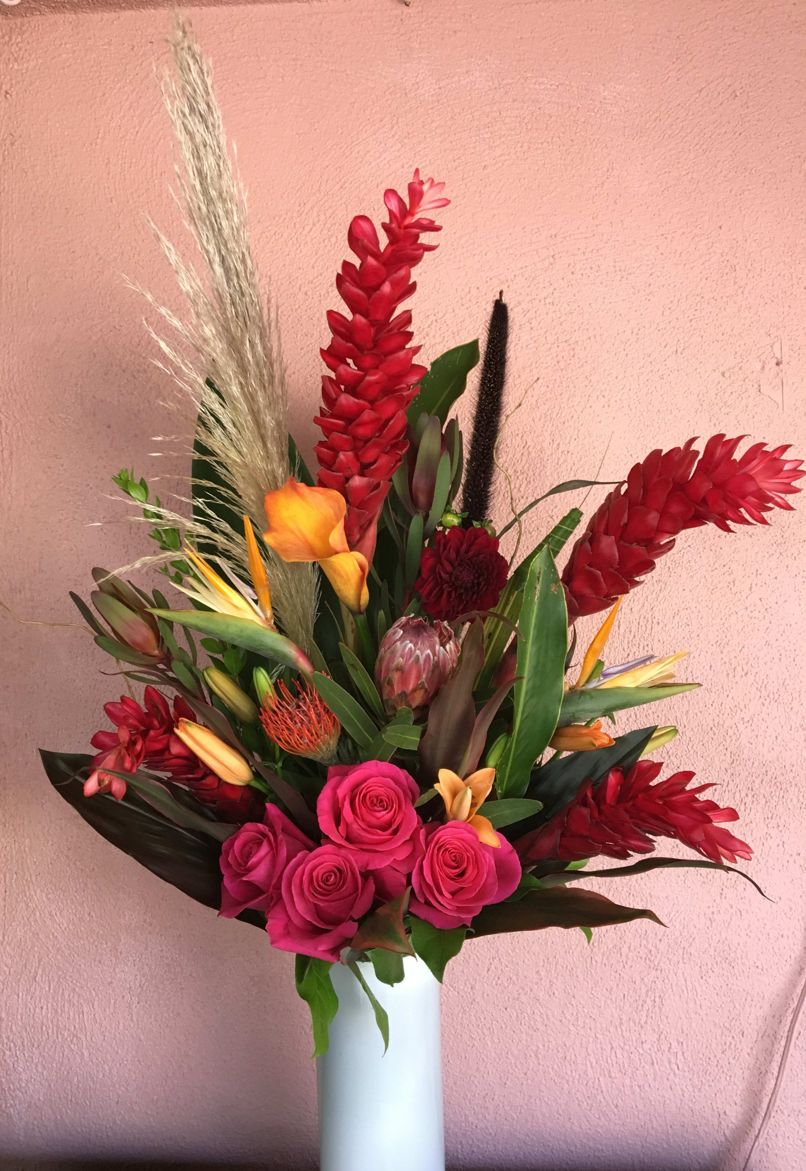 Tropical In Love - Extravagant tropical arrangment!! 