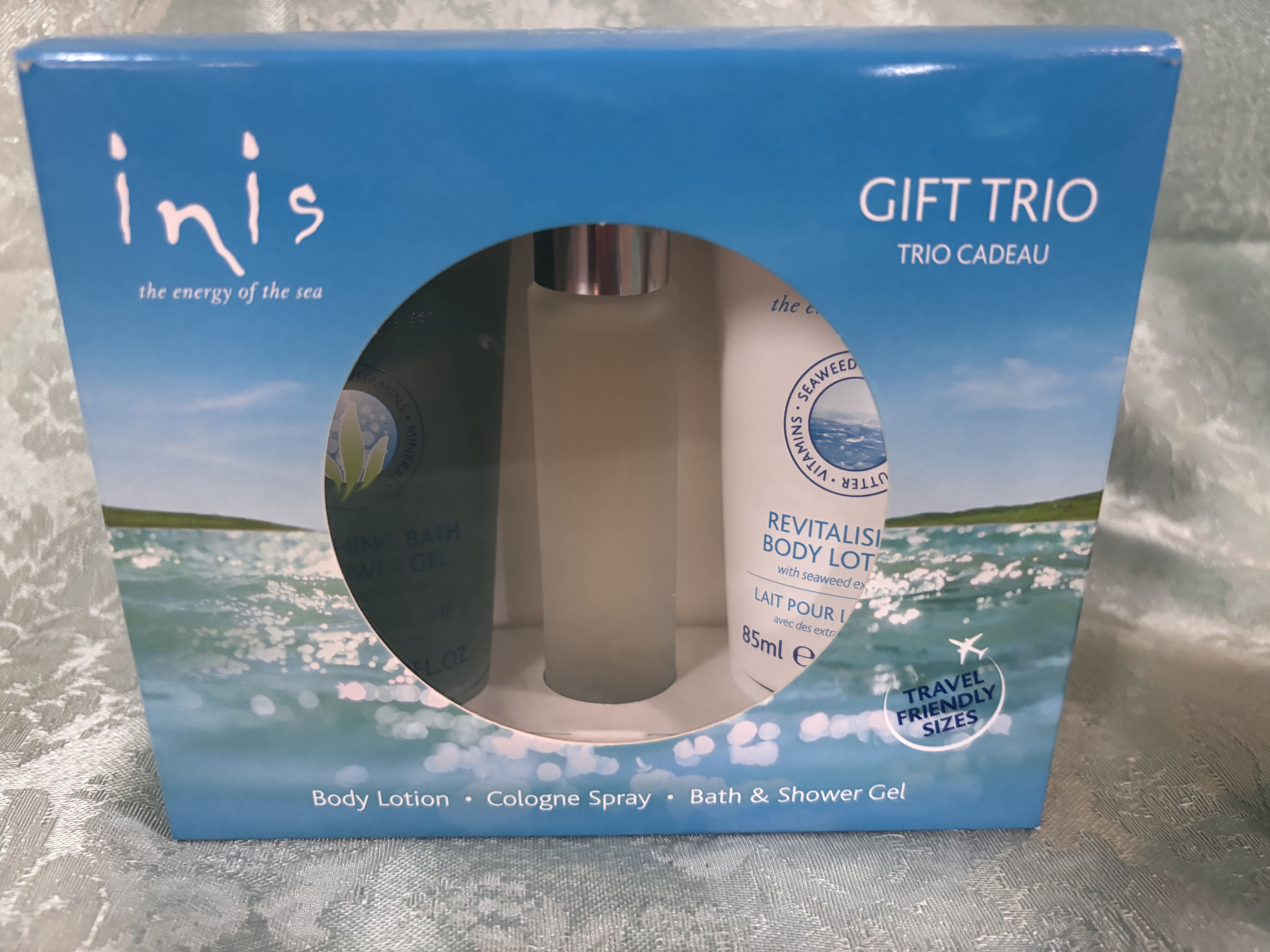 Gift set box with three travel-size bath and body products