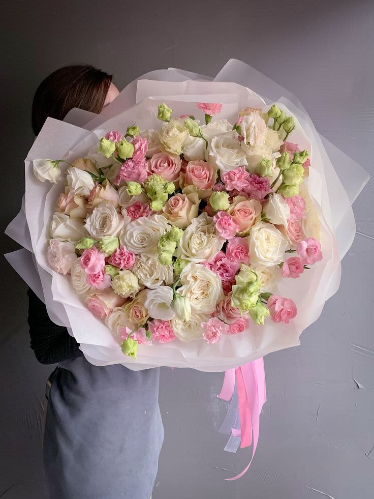 Marshmallow - light pink mixed  rose bouquet