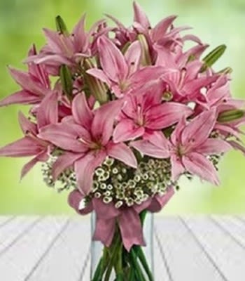 Pink Lily Vase  - Vase a beautiful Pink lilies. Classis and Elegant 