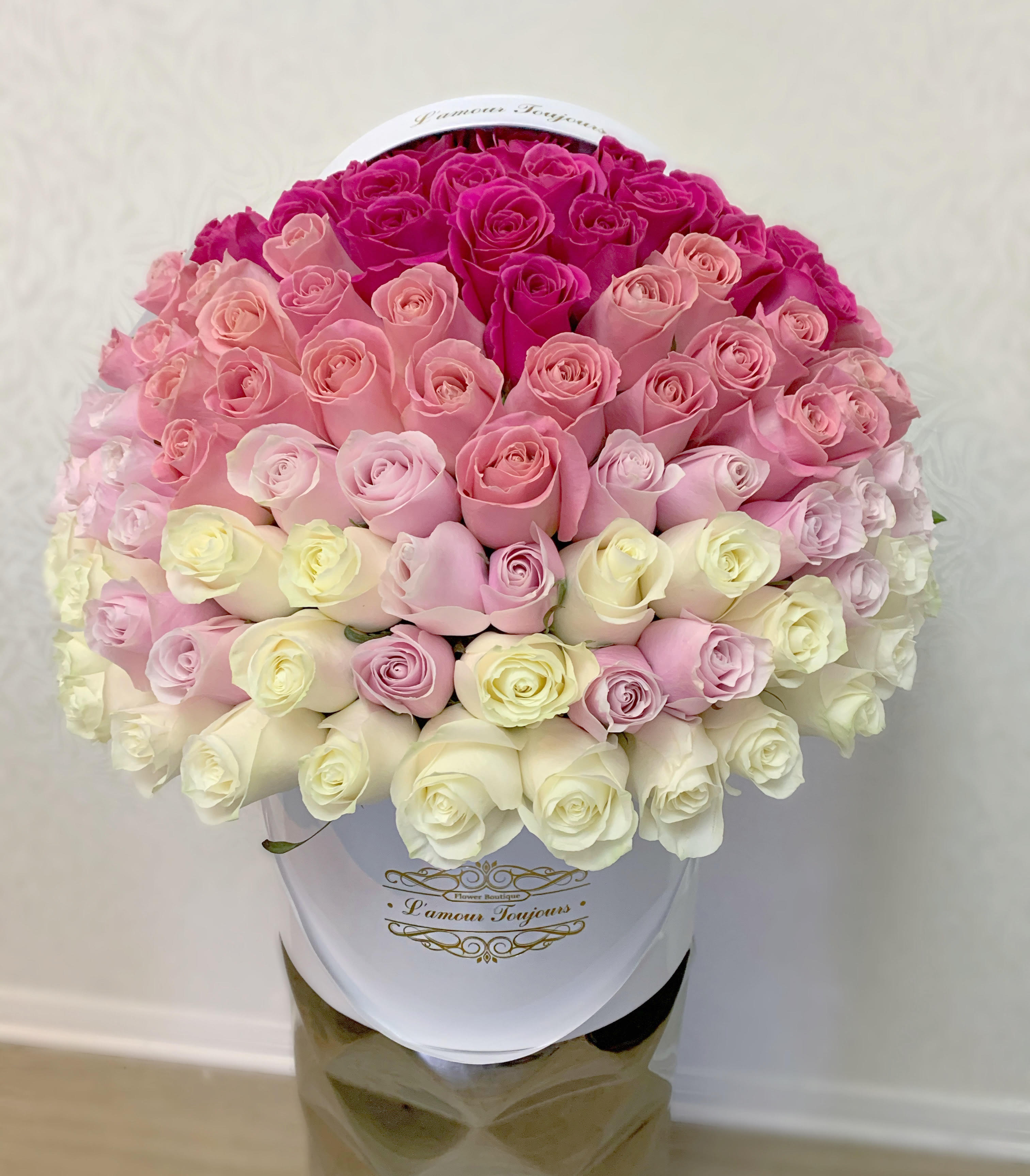 Pink Ombre Special Signature Box - 100 Premium Fresh Roses