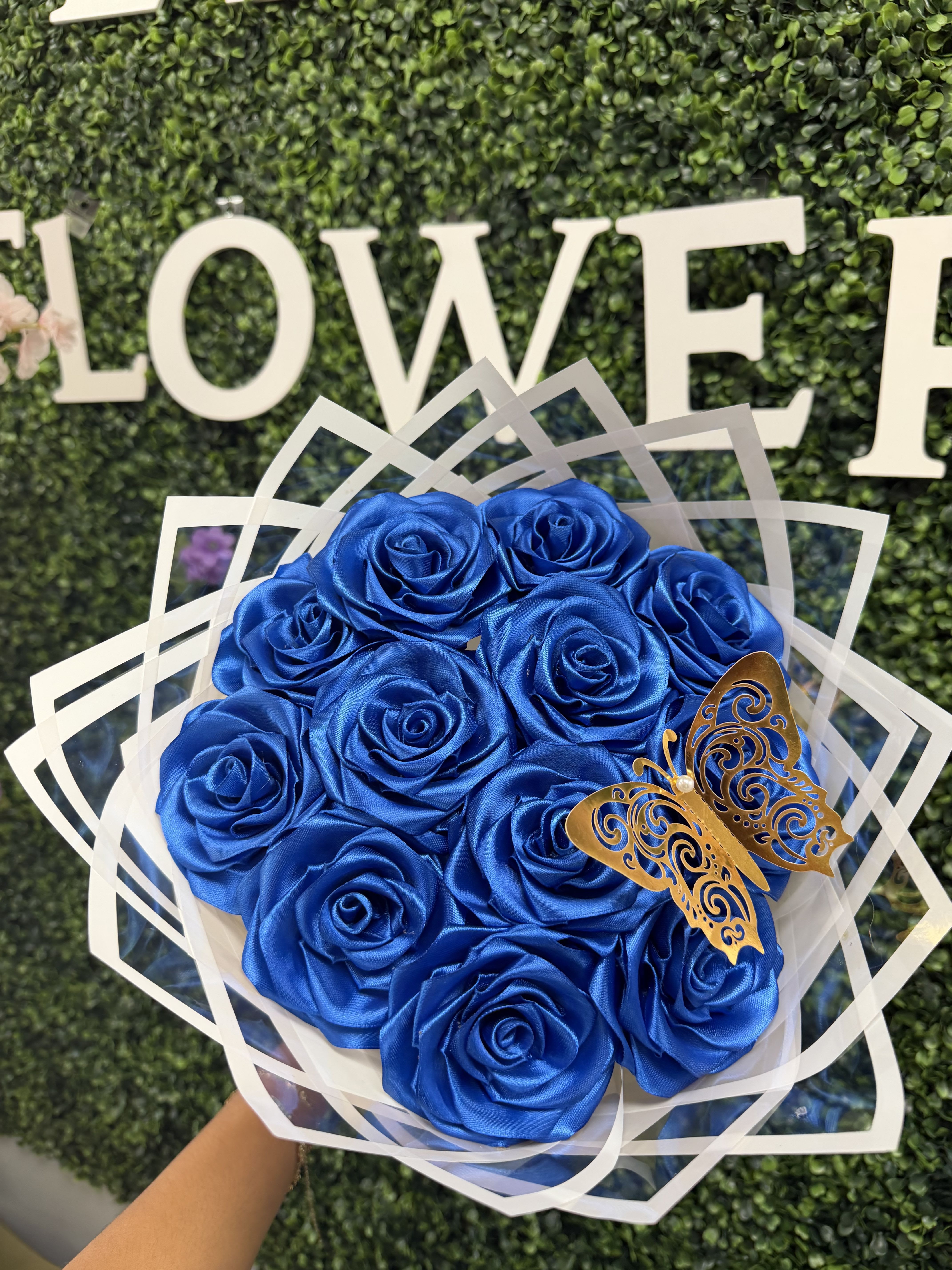 BLUE SILK - CUTE BLUE SIL ROSES BOUQUET WHICH COULD ALSO BE A NICE GIFT FOR A GUY. THEY ALSO DESERRVE NICE THINGS