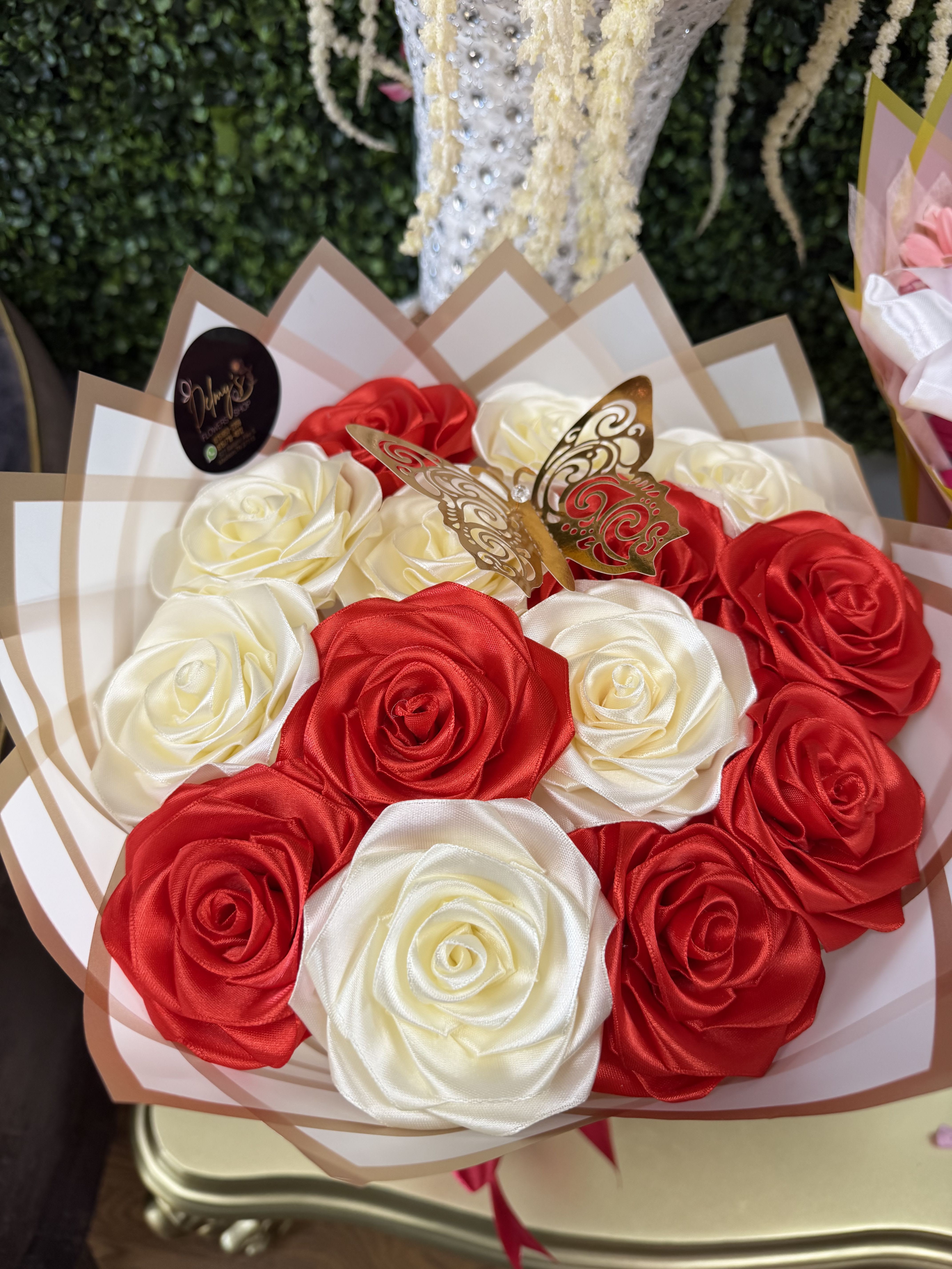 RED AND WHITE MIXED SILK BOUQUET - A CUTE MIX OF RED AND WHITE ROSE TO MAKE A DIFFERENCE ALL SILK