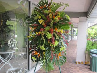 Sympathy Arrangements32/ 5-7 Days - Please allow 5–7 business days for all sympathy arrangements to ensure they arrive with care and consideration. Orders without a proper delivery date will be canceled.   Please contact the shop for further details