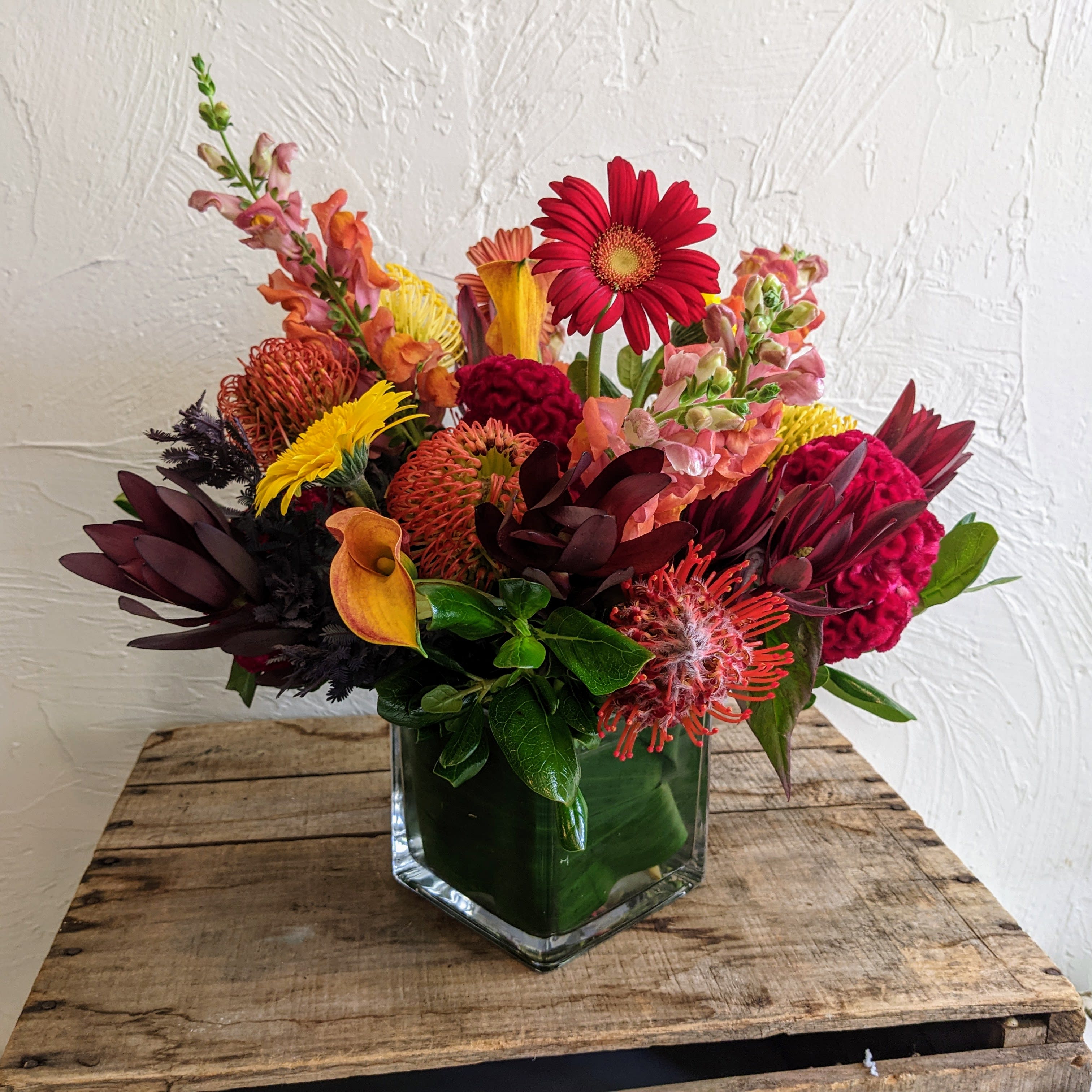 I'm FALLing for you - The leaves are changing and there is pumpkin spice in the air. Keep with the season and send this autumnal colors assortment today! 