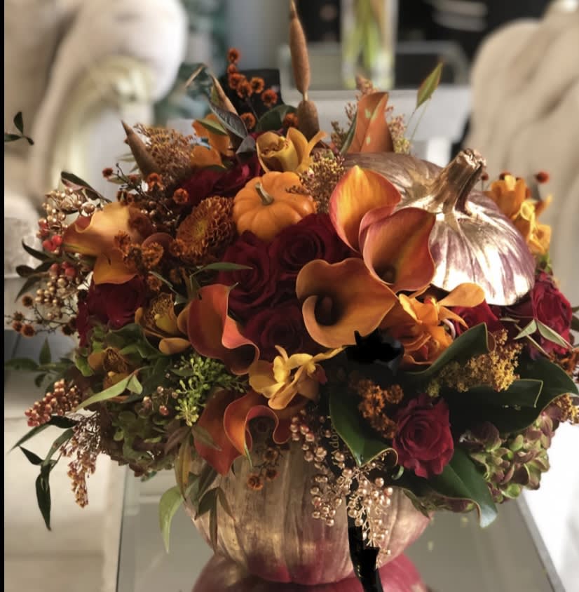 Autumn Extravaganza Centerpiece  - Autumn Extravaganza Centerpiece  Requires 48-72hr Lead-Time