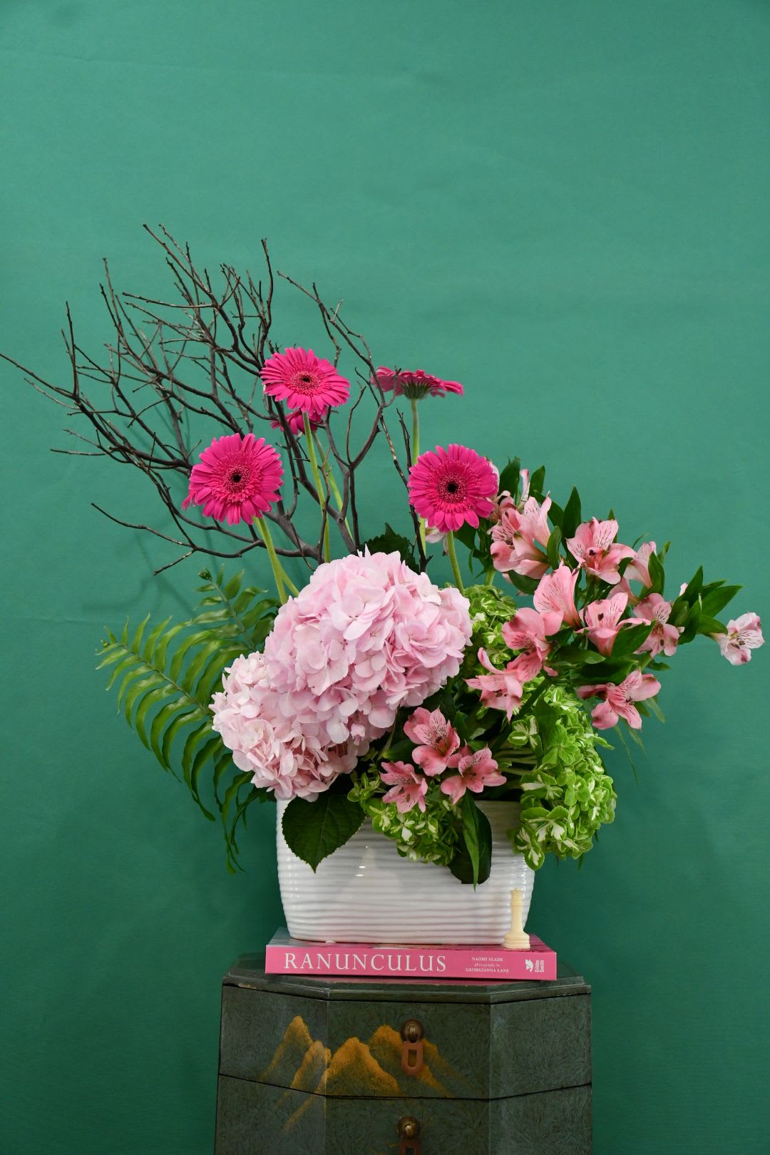 Malaysia.  - Gorgeous arrangement with vibrant mini daisy flowers! 