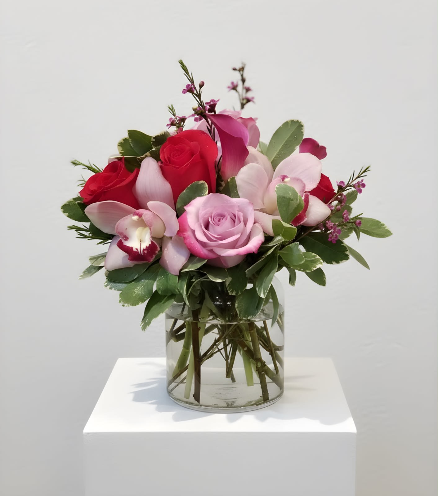 Amour - Roses and orchids