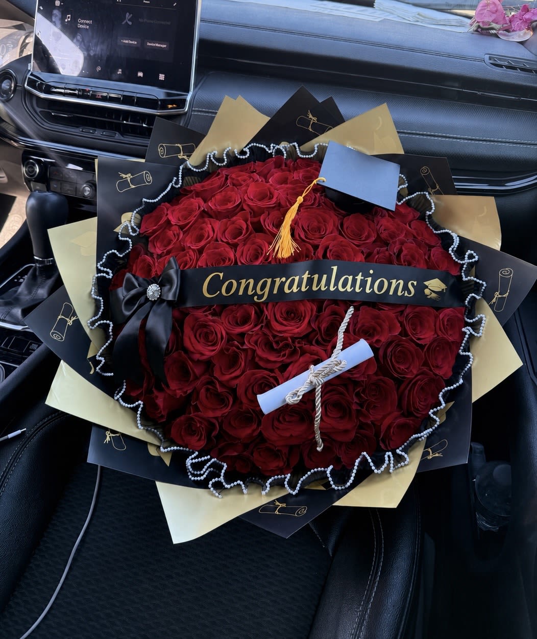 Con-Grads Ramo Buchón  - Celebrate Graduation with this beautiful Ramo Buchón 
