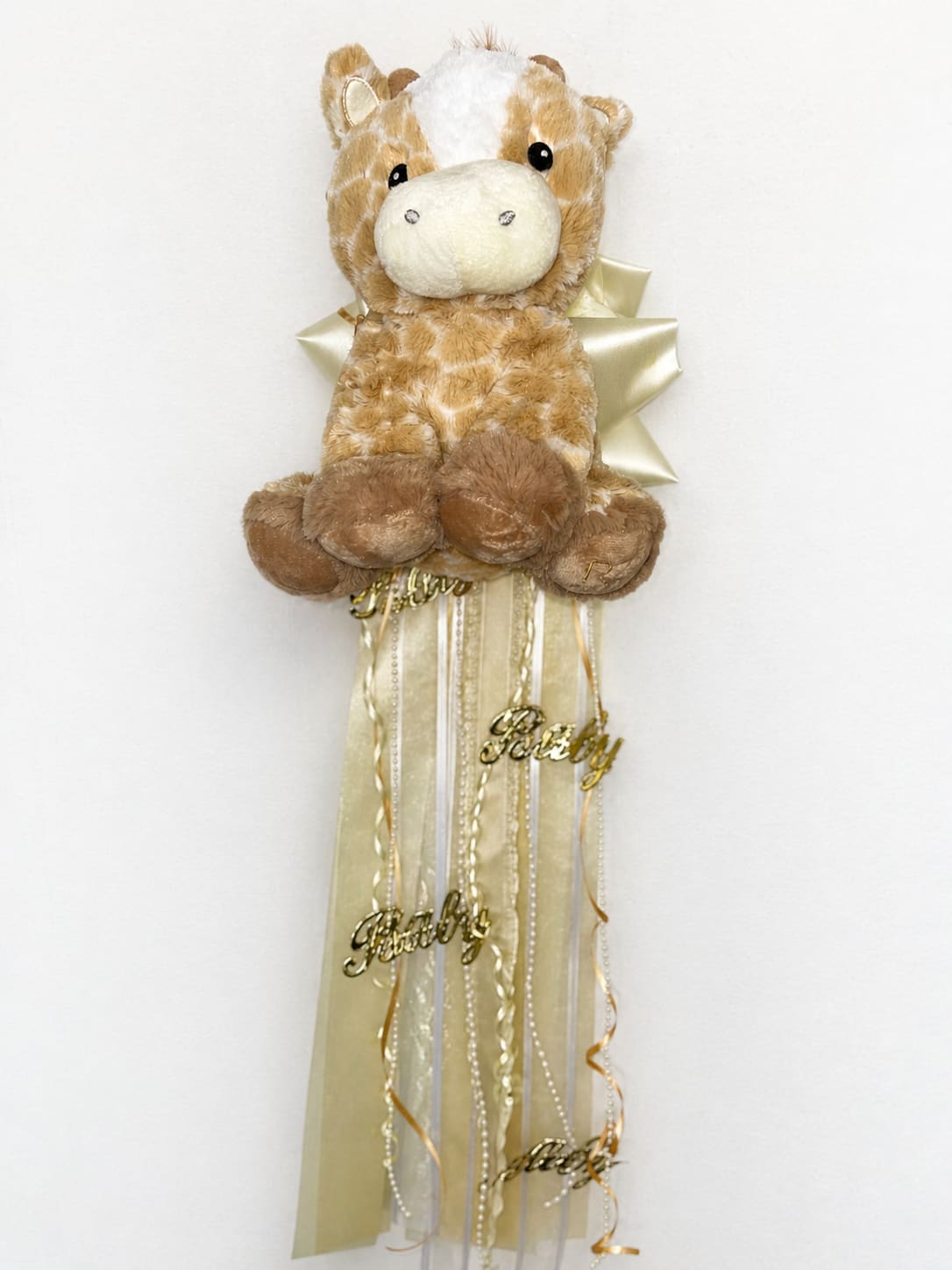 Giraffe Baby Mum - Perfect for your baby shower or to hang on a door. Also, makes an excellent gift for mom and baby's hospital door. Call to personalize your mum.