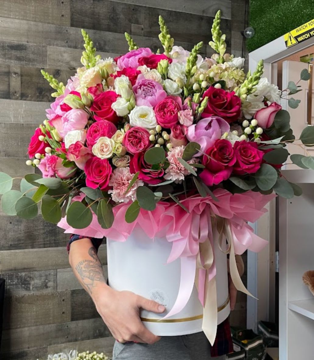 Shades of Pink Box - Grand luxury modern box with premium blooms in all shades of pink.