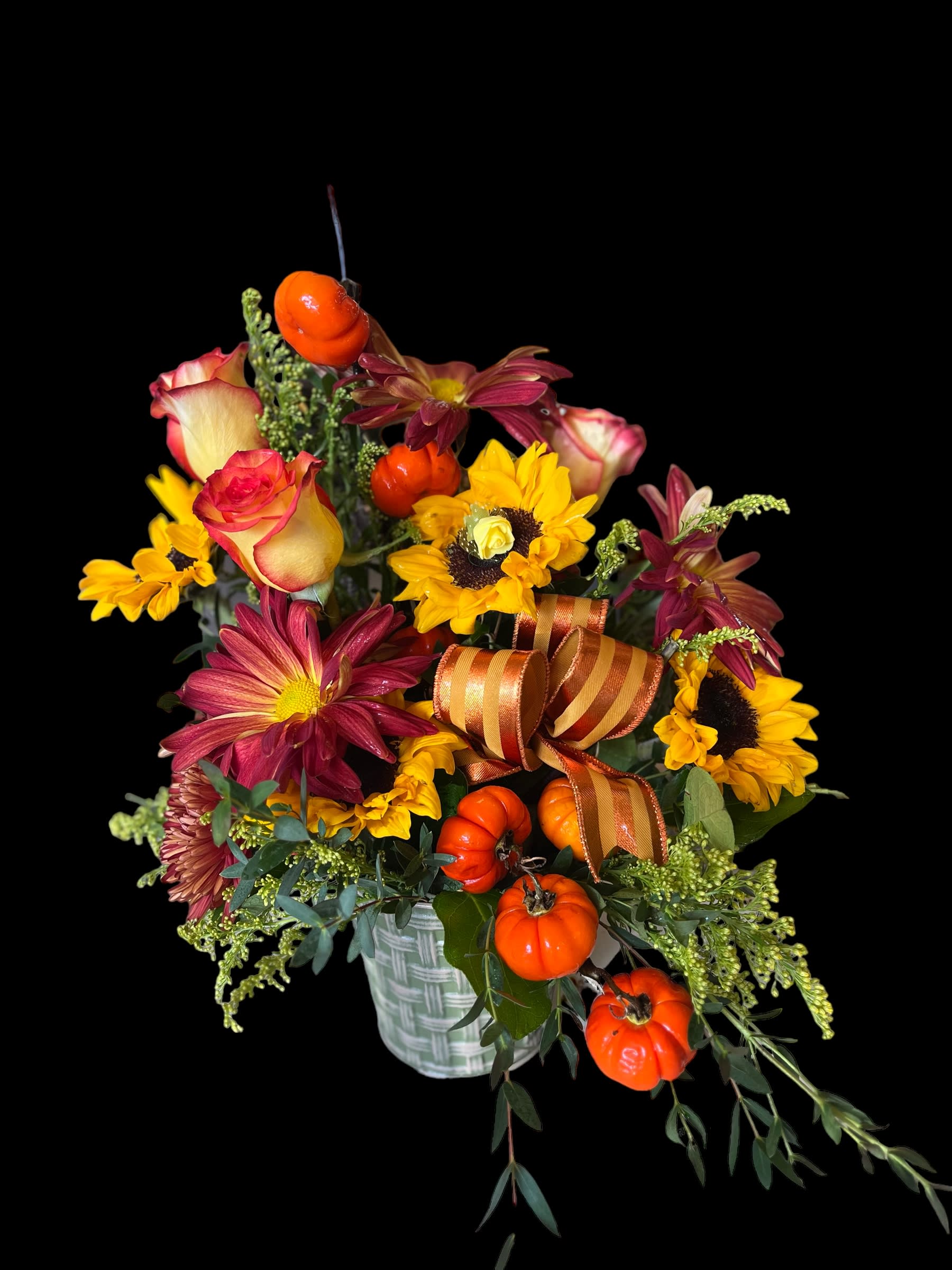 Pumpkins, Sunflowers and everything Fall - Celebrate Fall with this festive arrangement for Pumpkins, Sunflowers and Roses