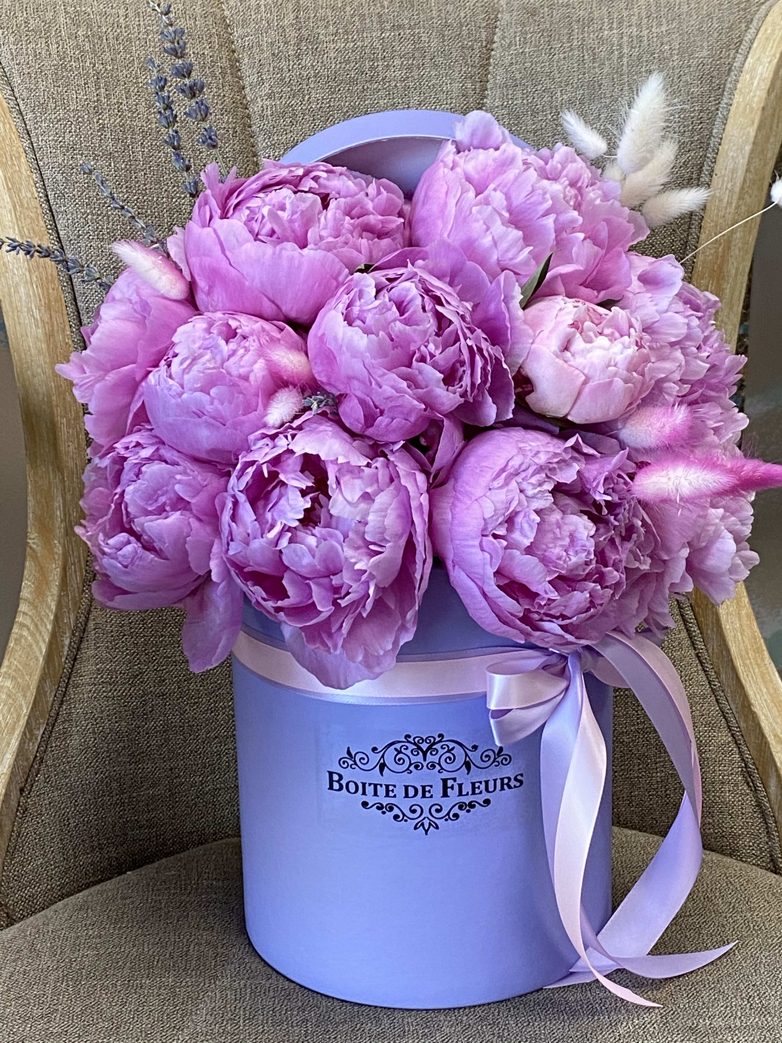 Peony box - Peonies and dry lavender