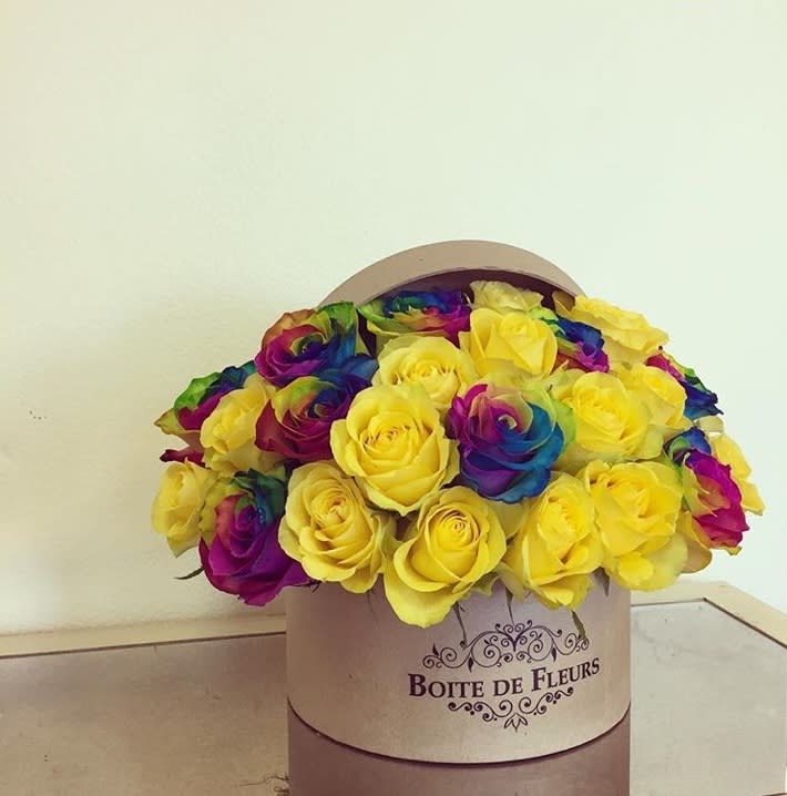 Colorful Summer - Gold base flowing with yellow and rainbow roses