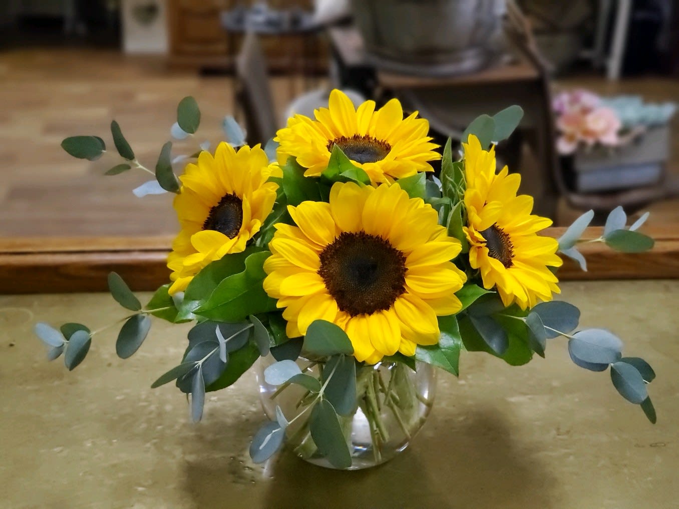 Sunflower bouquet in a clear glass vase