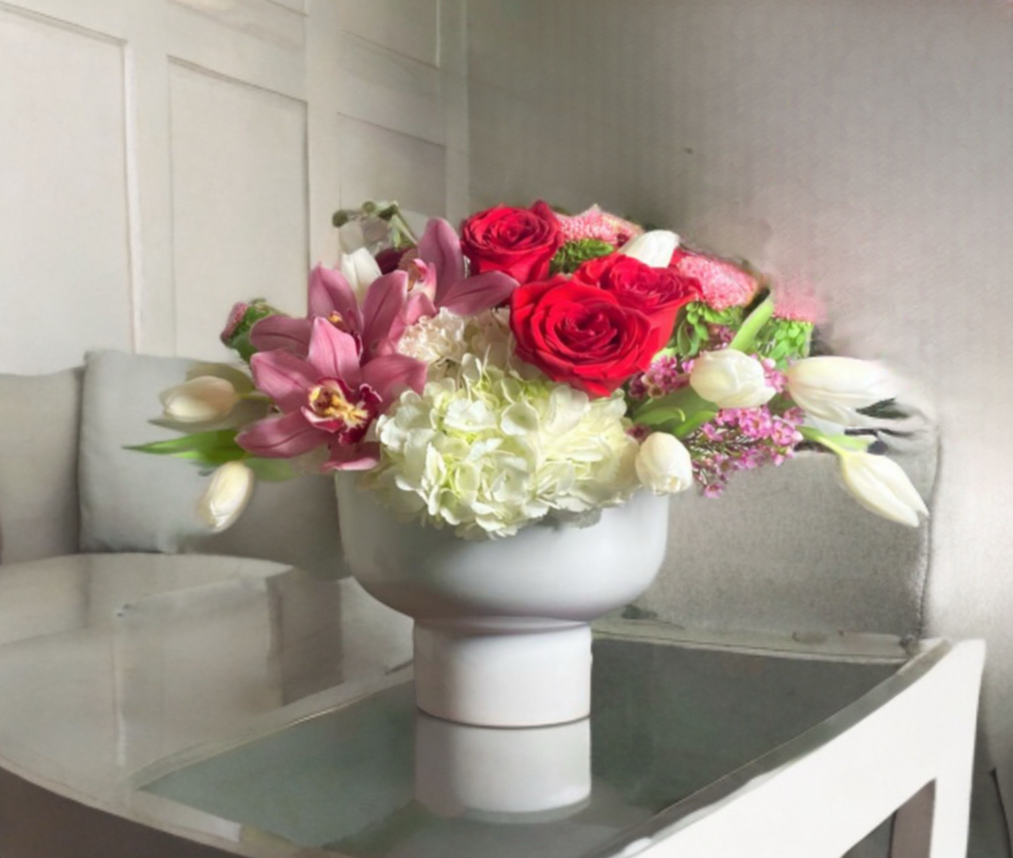 My love bowl - Beautifully stylized Valentines Floral in a modern footed white vase. 