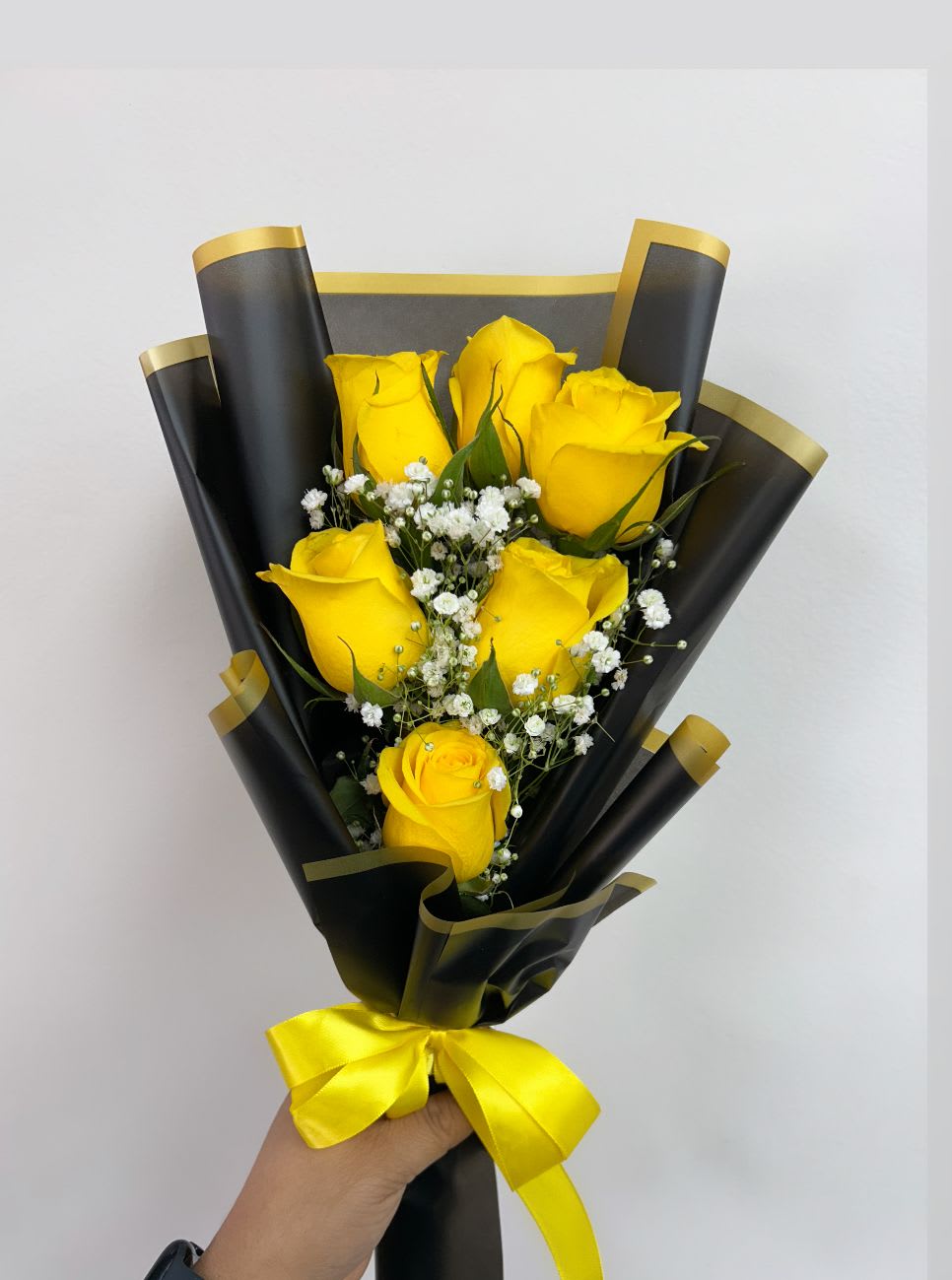 Bouquet 6 Roses Yellow - September 21 gives yellow roses  