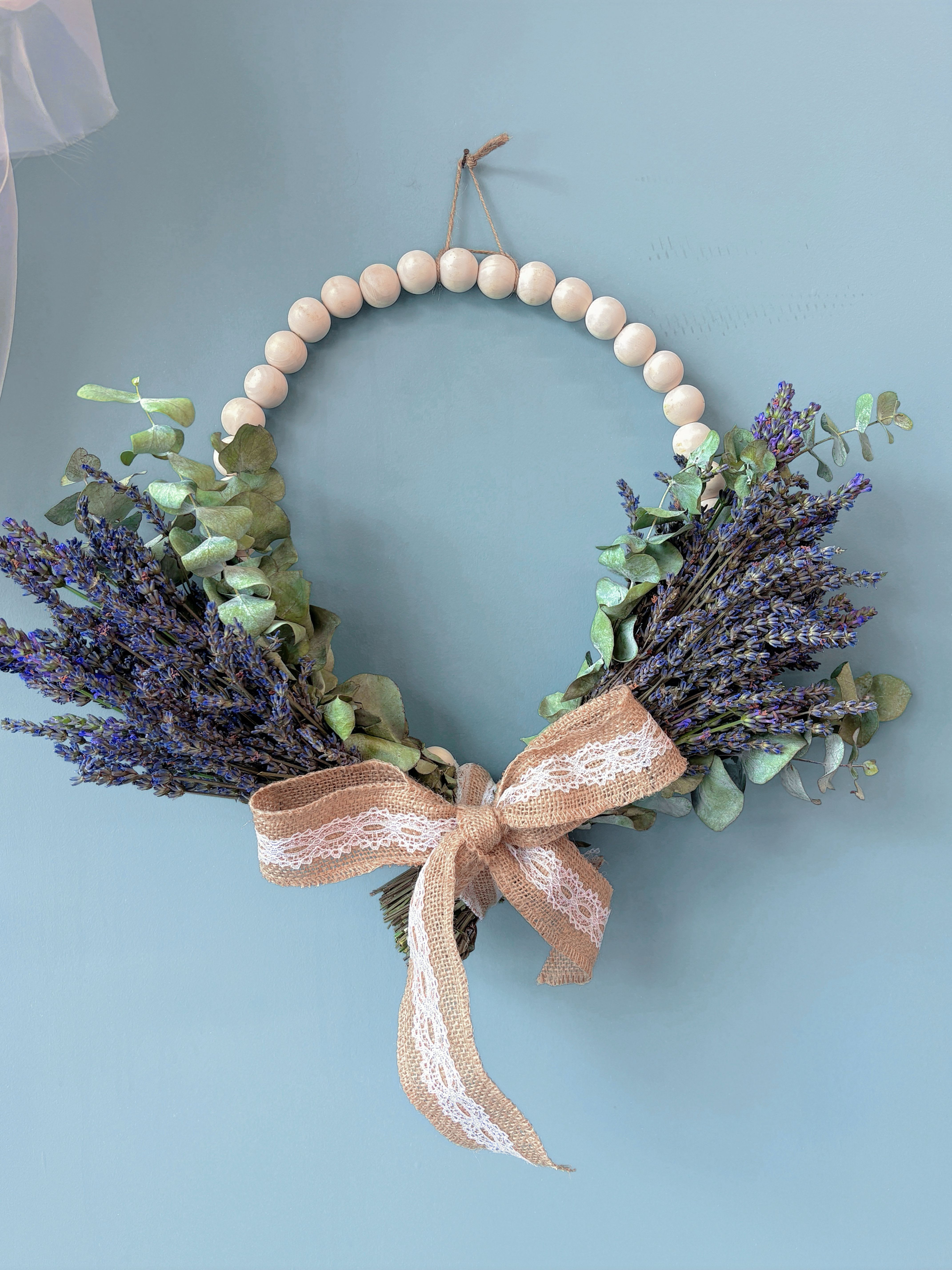 Aromatic English Lavender &amp; Eucalyptus Wreath (Summer Limited) - Aromatic English Lavender &amp; Eucalyptus Wreath  Celebrate the beauty of lavender season with this handcrafted wreath, made from fresh, handpicked English lavender grown on a local farm and finished with fragrant eucalyptus. Designed to dry beautifully, it brings a soft, natural fragrance and elegant touch to your home throughout the seasons.  Size: Approx. 50 cm Recommended for indoor use.  Perfect for: Summer housewarmings, cottage hosts, birthdays, thank you gifts, dinner parties, teachers, gardeners, and anyone who loves seasonal home décor.  Seasonal Availability: Available for a limited time during the summer lavender harvest, while supplies last.