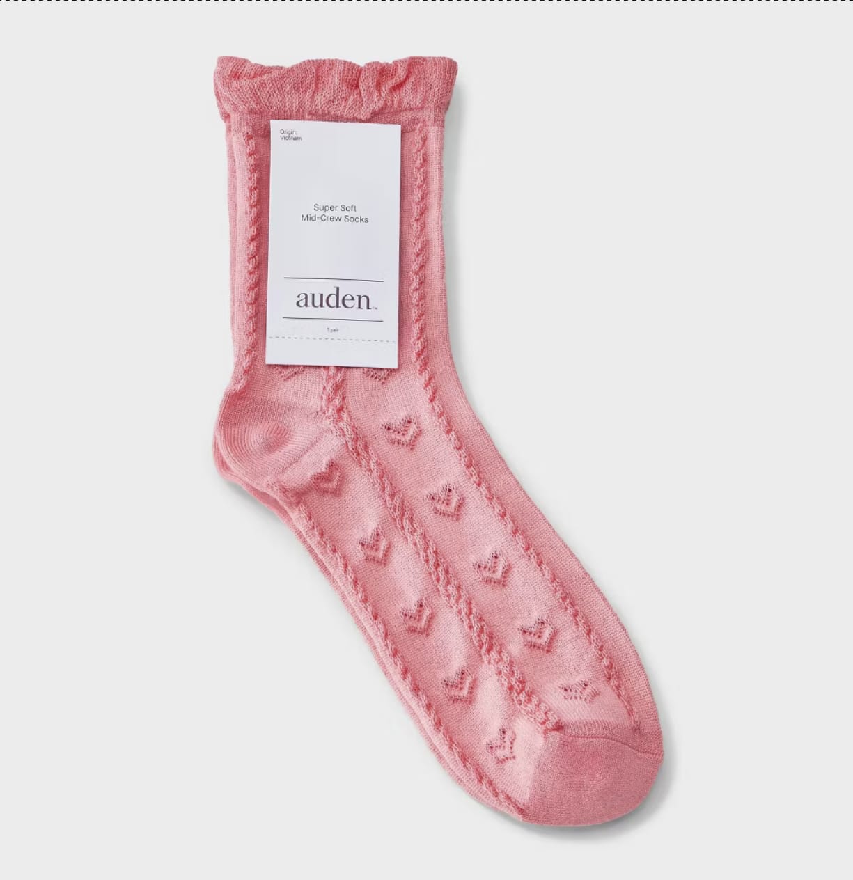 Women's Textured Hearts Valentine's Day Socks - Women's Soft Ruffle Cuff Textured Hearts Valentine's Day Mid Crew Socks - Auden Pink 4-10