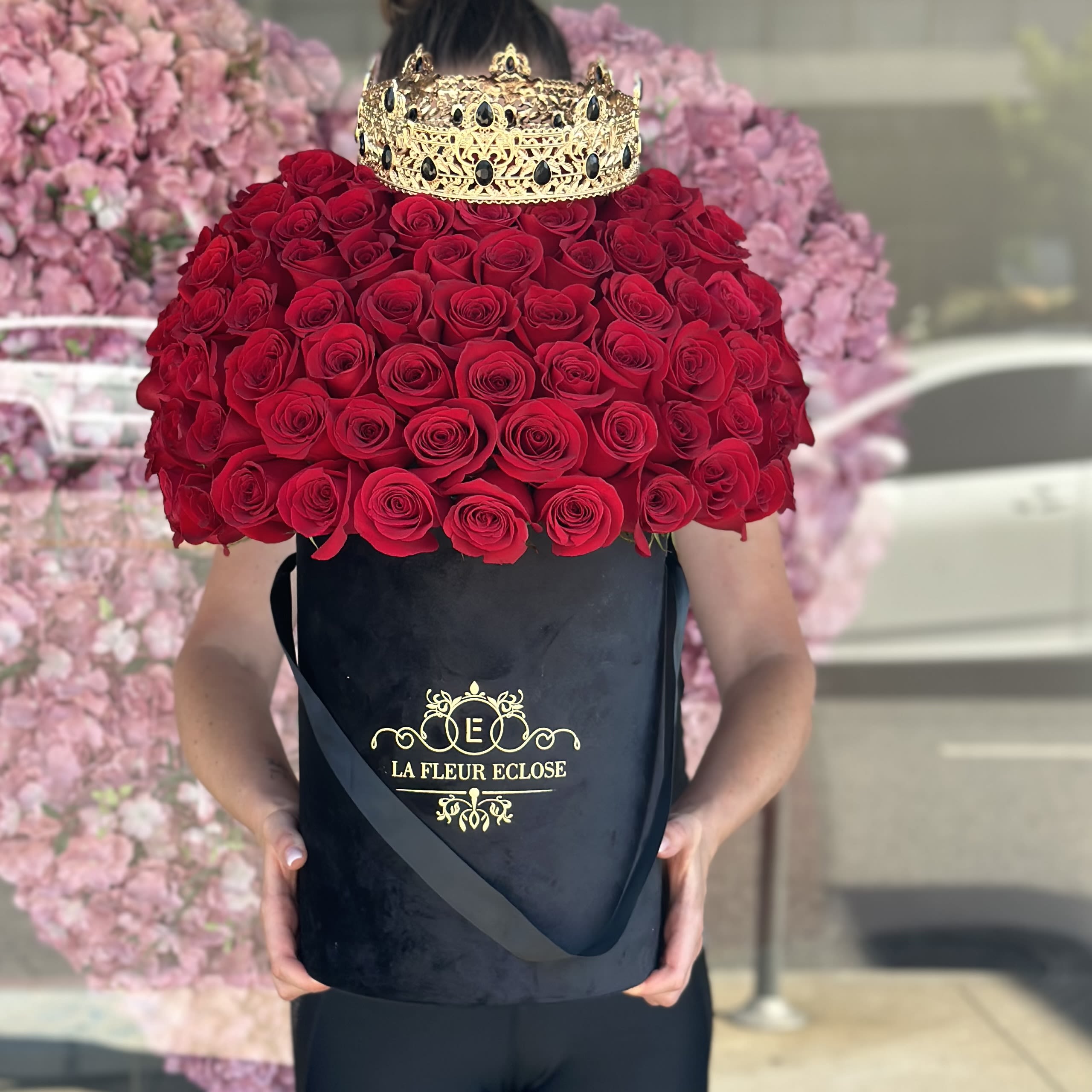 My King V (for Men) - 50 roses with crown 