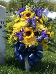 BLUE AND GOLD TRIBUTE ARRANGEMENT [TT-ANC71] - BLUE AND GOLD TRIBUTE ARRANGEMENT BY TWIN TOWERS FLORIST      As Shown : TT-ANC71 