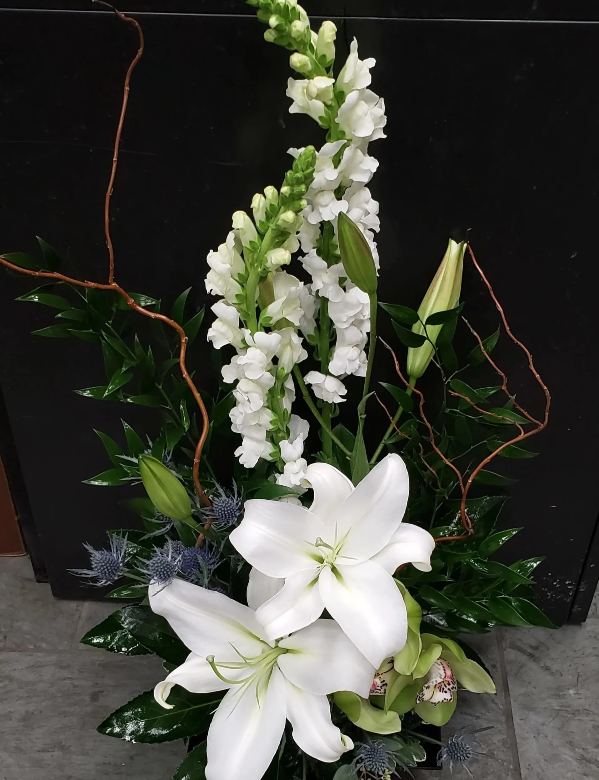 ASHTONS HEIGHTS - THE ASHTON HEIGHTS ARRANGEMENT BY TWIN TOWERS FLORIST
