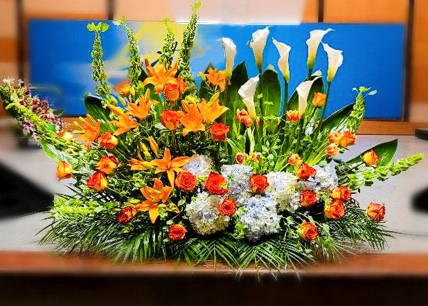 [TTPOD152]  PODIUM ARRANGEMENT 152 -  PODIUM ARRANGEMENT 152 BY TWIN TOWERS FLORIST