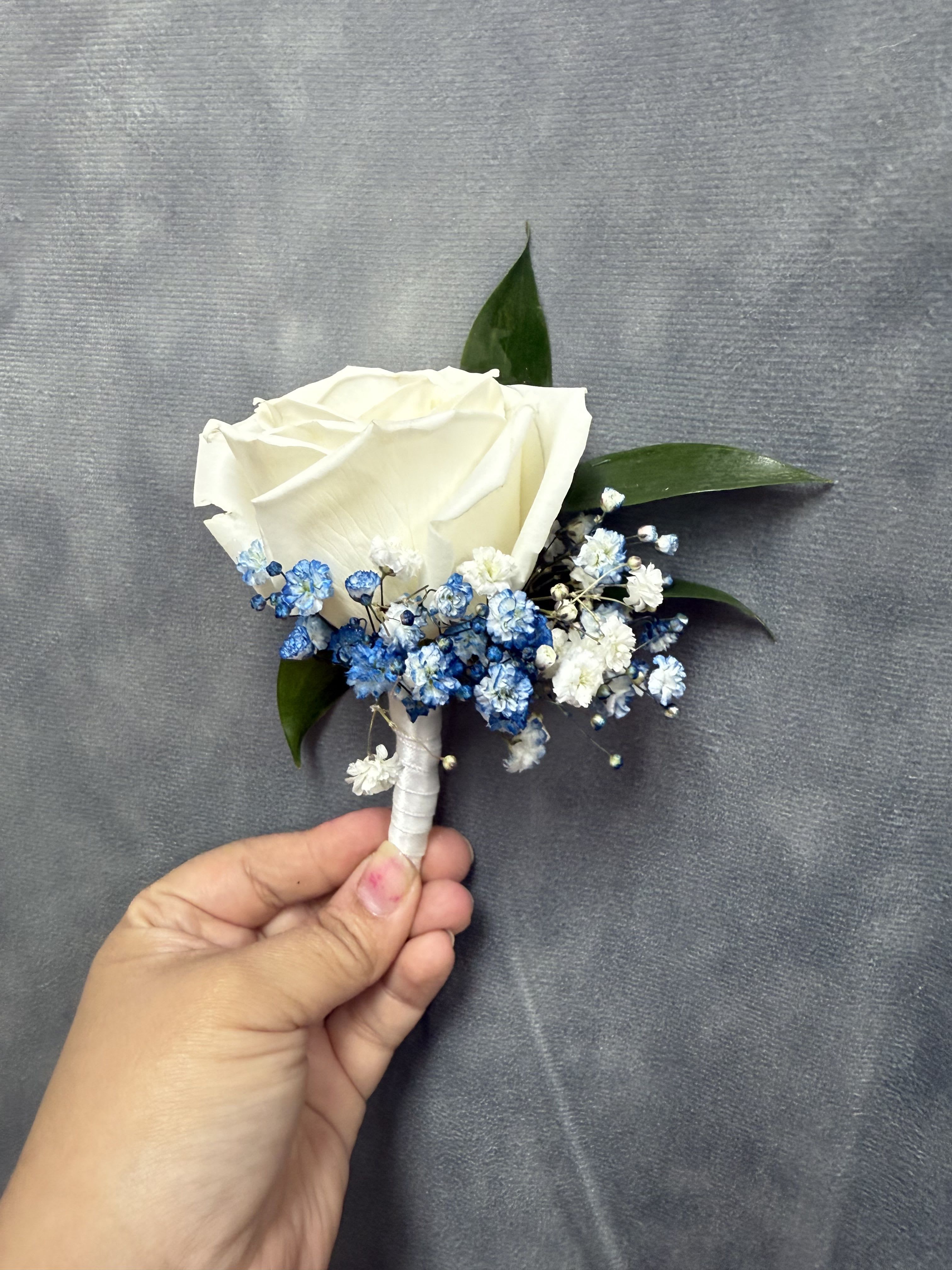 Royal blue White spray rose boutonnière  - White rose with Royal blue baby breath wrapped with white ribbon 