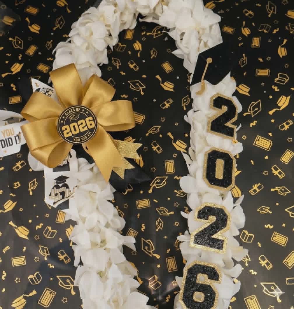 White grad lei - white orchid with 2025 decor