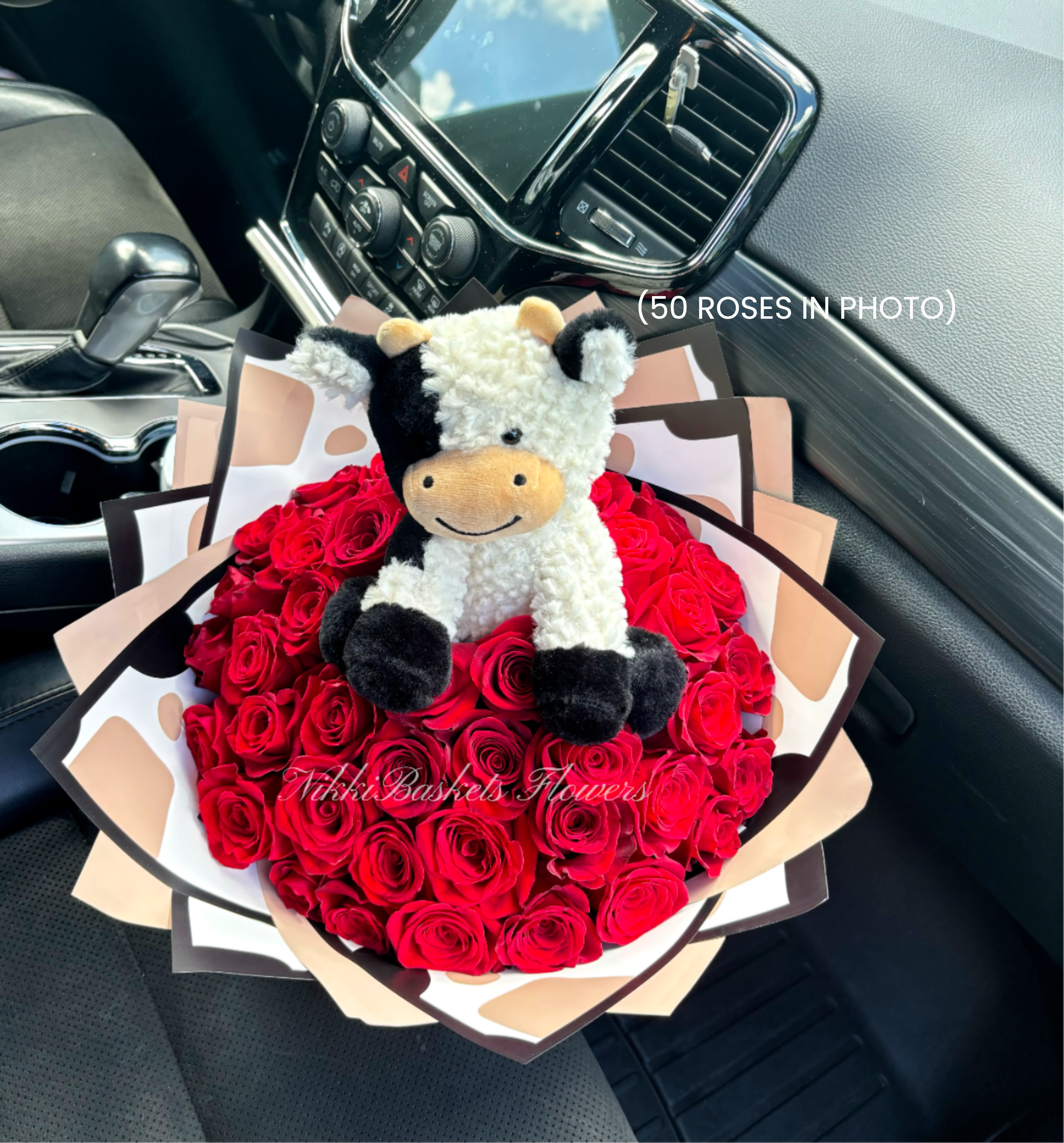 Cow - Vaquita 30 Rose Bouquet - Rose bouquet with cow plushie