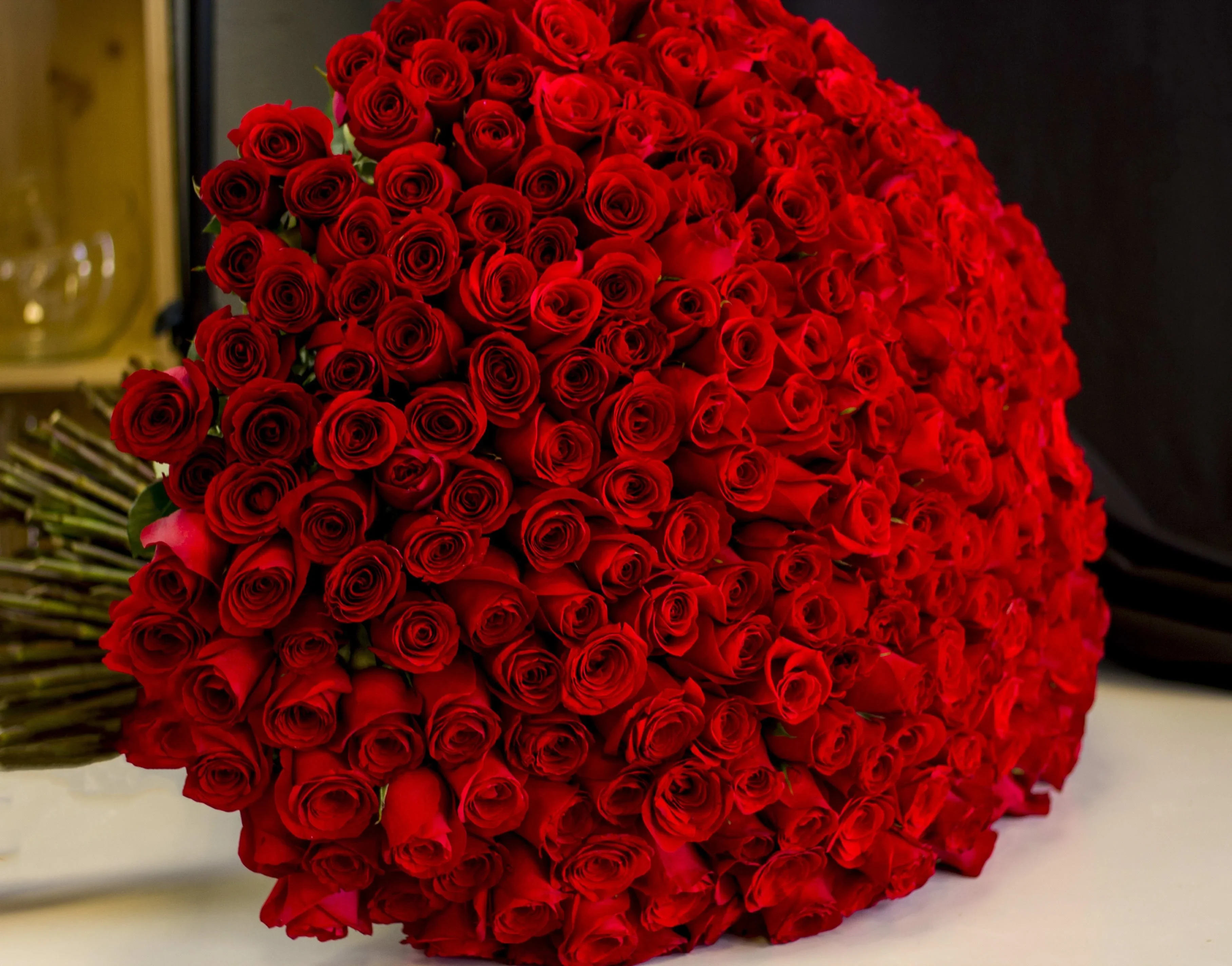 Large bouquet of red roses