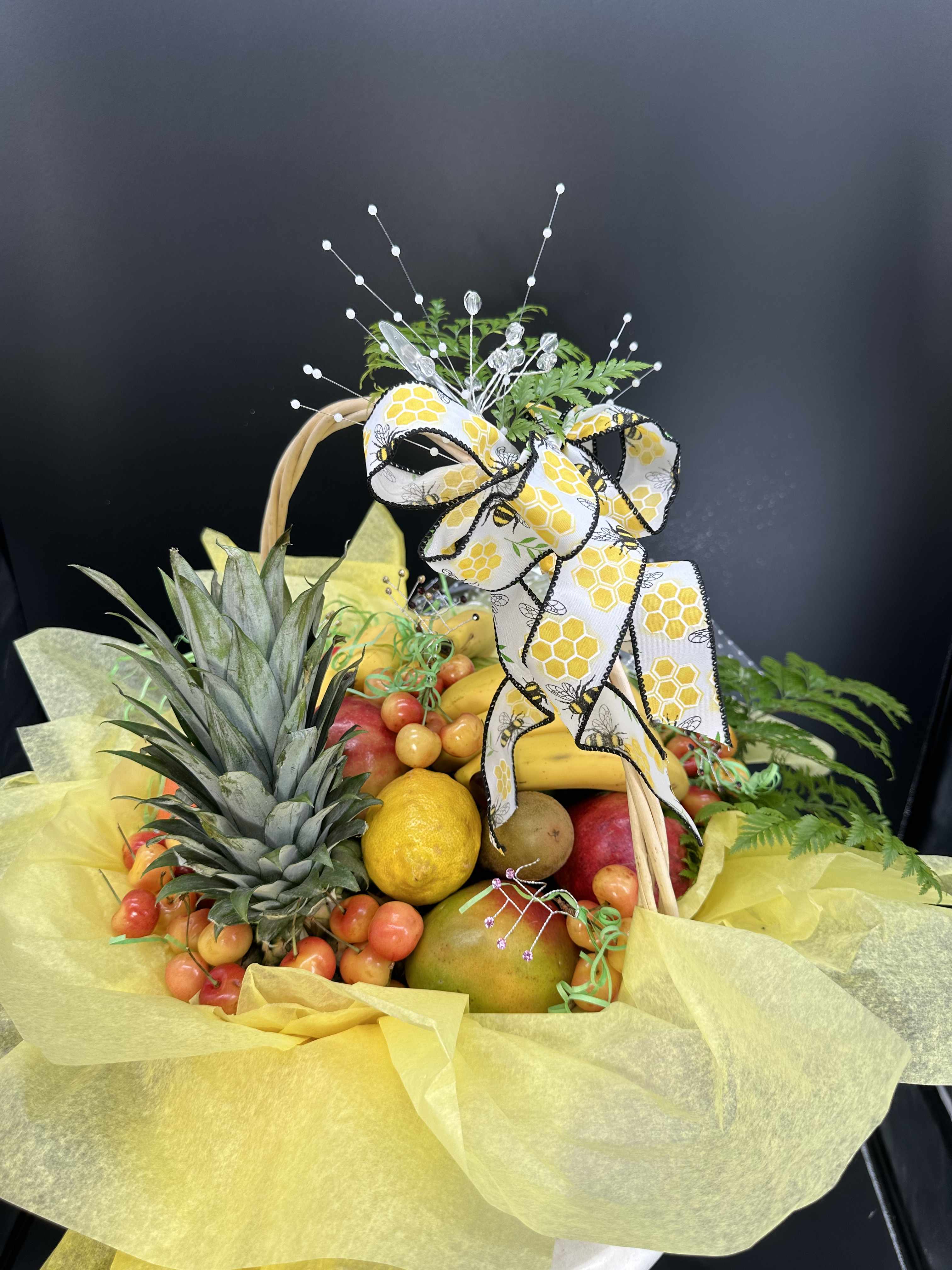  Fruits  Gift Baskets  - This handcrafted  fruits arrangement crafted with organic ,hand selected fruits ,sourced for their exceptional freshness ,flavor and quality . This gift represent in o9ur signature containers and thoughtfully decorated for luxury look .