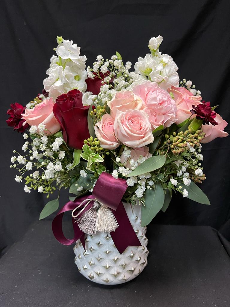 My Habibi PLA82 - Red, pink and cream elegantly arranged