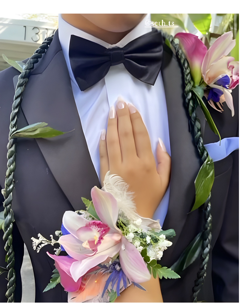 Custom  Boutique Style Prom Sets  - His and Her custom made beautiful  boutique corsage with this wrist arrangement looks good with any outfit. A perfect compliment to any prom, formal, or wedding event. 