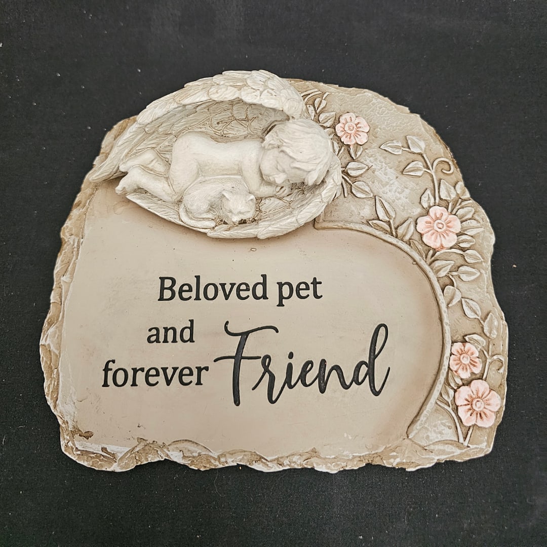 Decorative plaque with sleeping dog and cat and the words "Beloved pet and forever Friend"