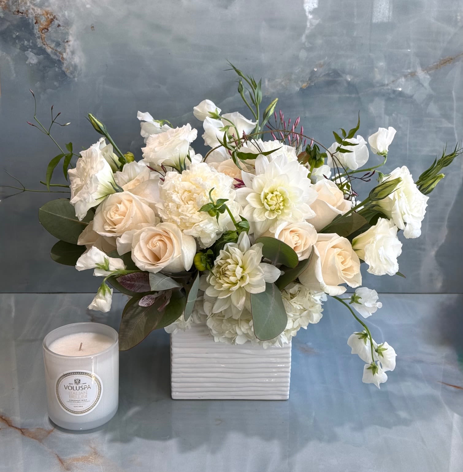 Hermoso Blanca - Premium Ecuadorian Roses, Hydrangeas, Dahlias, in ceramic vase. (Candle in not included)