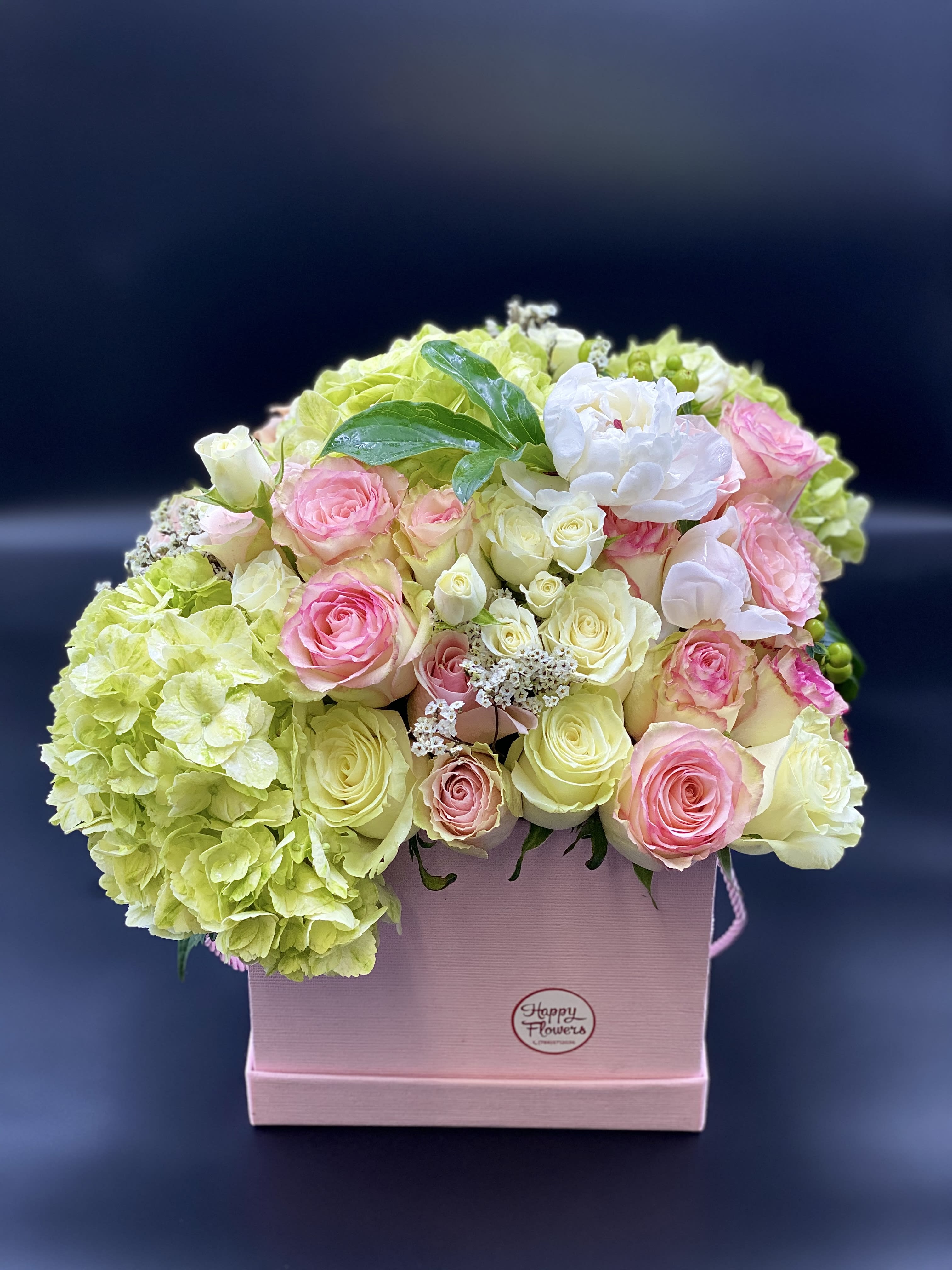 Bliss - Delicate mix of colors in a combination of pink and white tones. The bouquet can be in a box or in a vase  Any bouquet can be in a vase or in a box of your choice.  ▪️ Delivery to their door Each bouquet is unique and is prepared by an expert florist and our customer service team is at your service to ensure the best experience possible. ▪️ Bouquets you can enjoy for longer Some flowers arrive a little closed to ensure extra freshness and protection during shipping. Enjoy the magic of seeing them fully bloom.