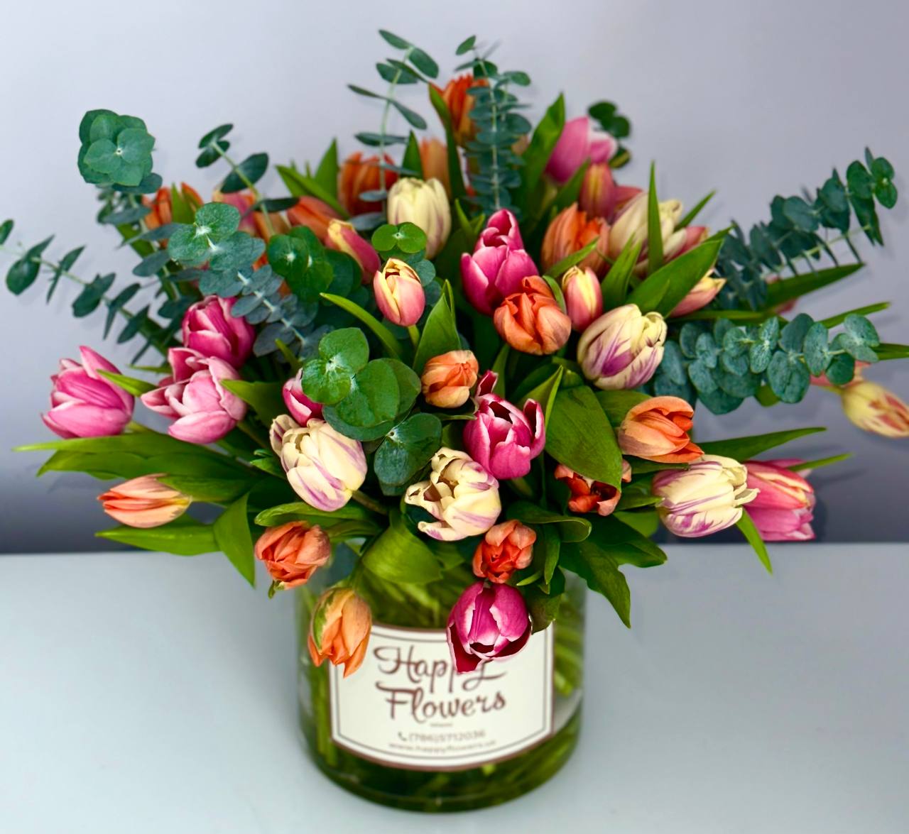 Martina - Beautiful bouquet tulips . Mix colors .  ▪️ Delivery to their door Each bouquet is unique and is prepared by an expert florist and our customer service team is at your service to ensure the best experience possible.  ▪️Bouquets you can enjoy for longer Some flowers arrive a little closed to ensure extra freshness and protection during shipping. Enjoy the magic of seeing them fully bloom.