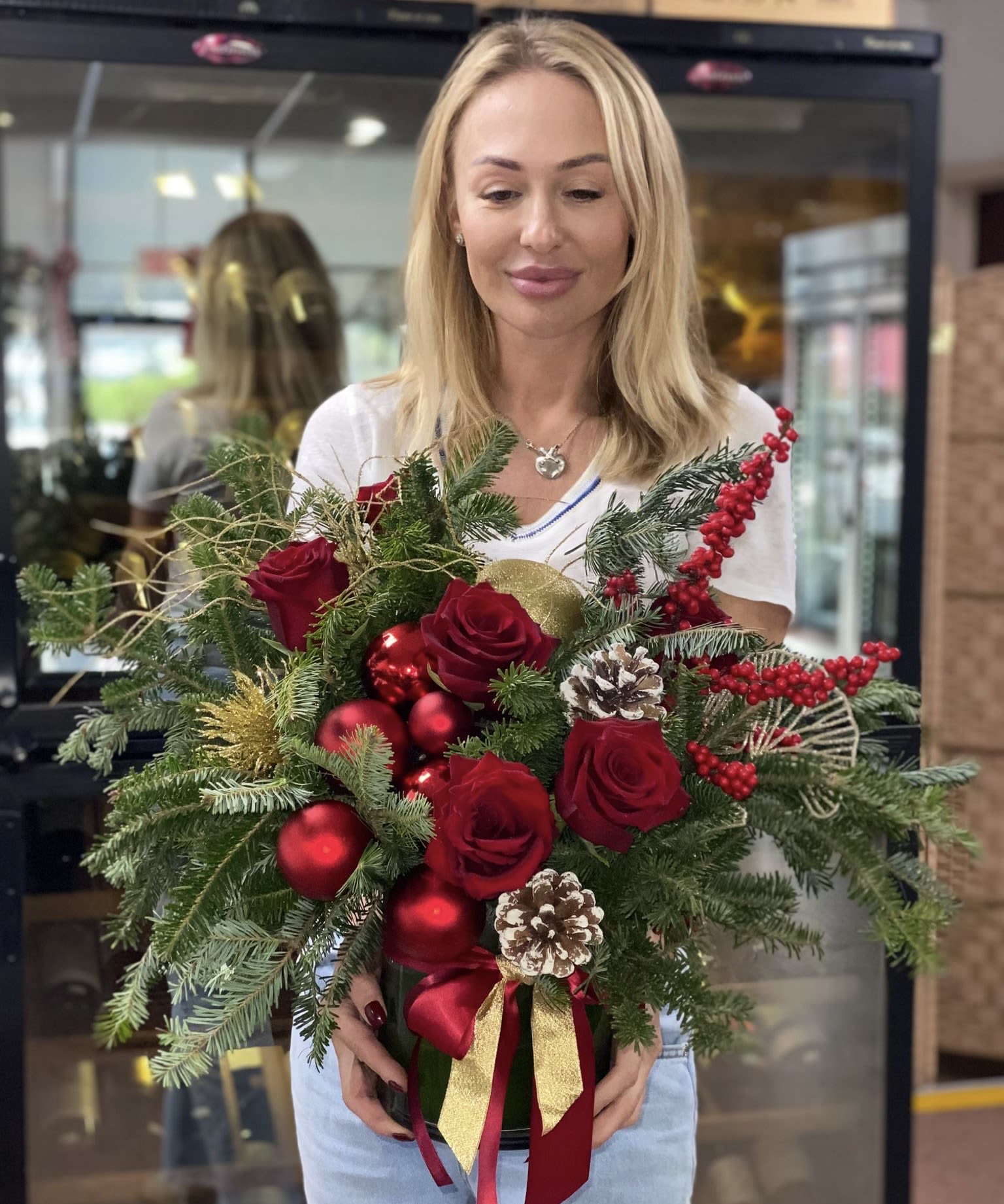 Joyful moments - Christmas tree brunches, fresh flowers, ornaments. Color of your choice. 